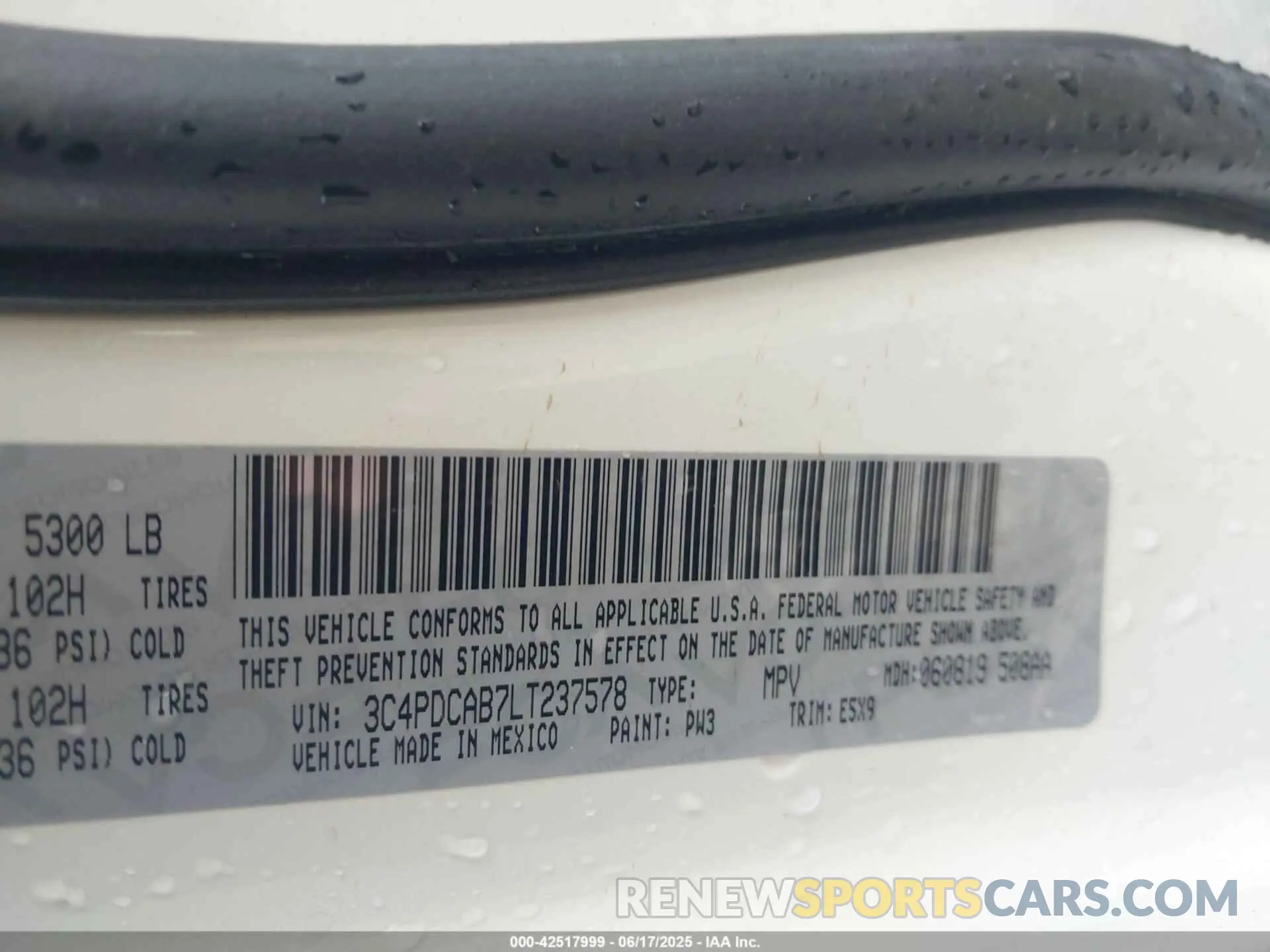 9 Photograph of a damaged car 3C4PDCAB7LT237578 DODGE JOURNEY 2020