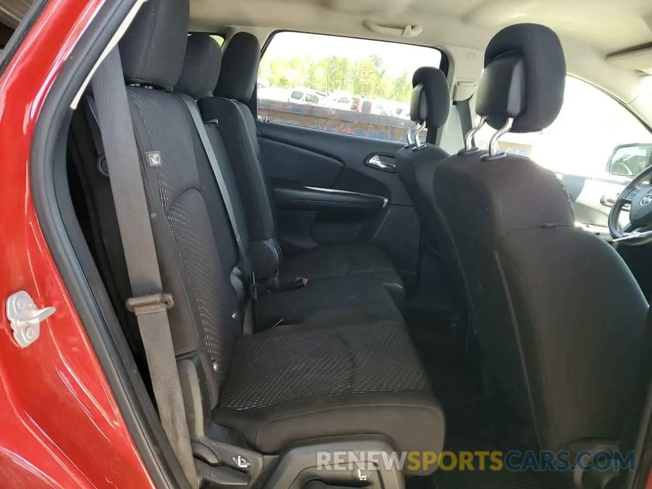 11 Photograph of a damaged car 3C4PDCAB7LT266305 DODGE JOURNEY 2020
