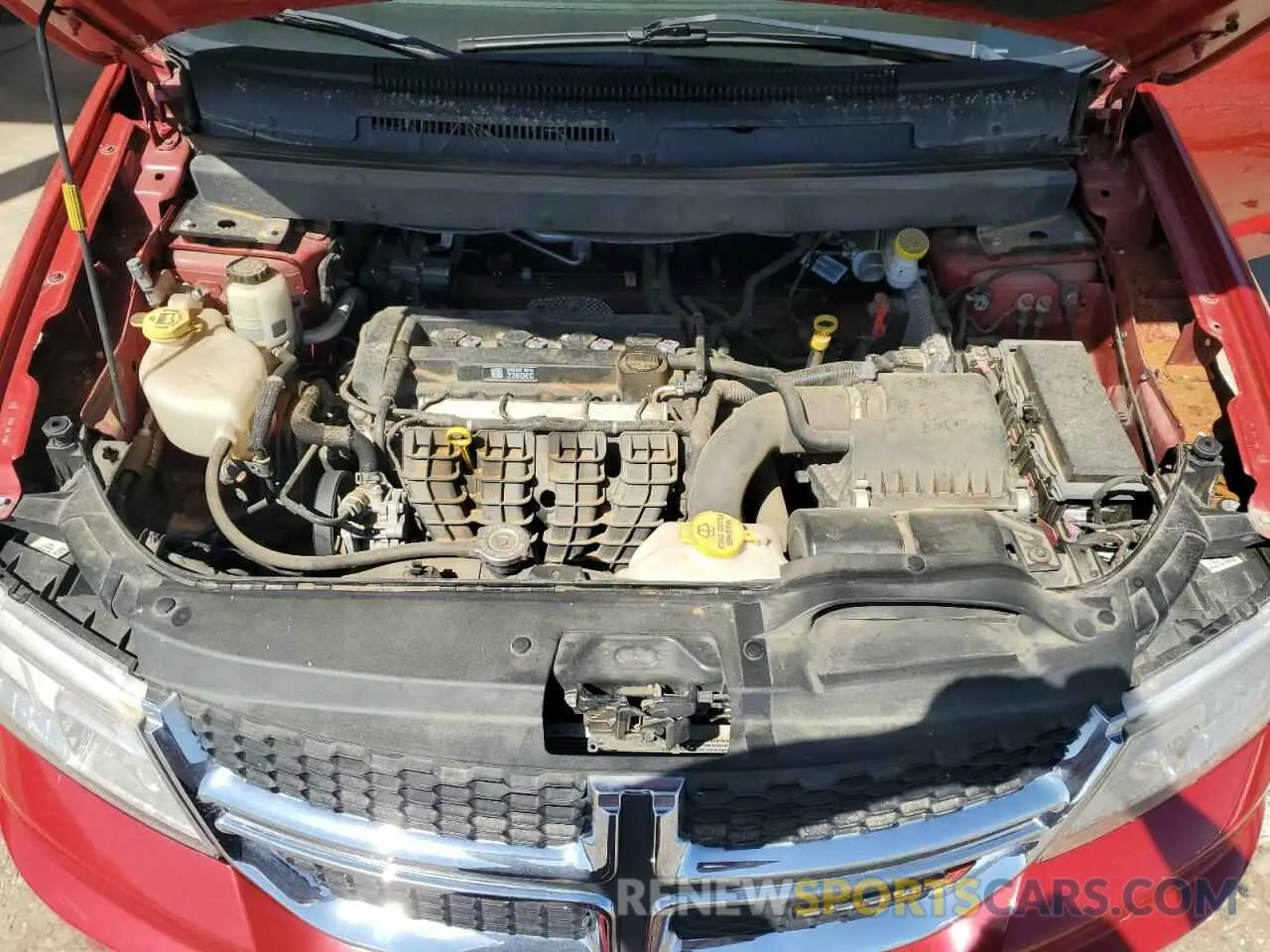 12 Photograph of a damaged car 3C4PDCAB7LT266305 DODGE JOURNEY 2020