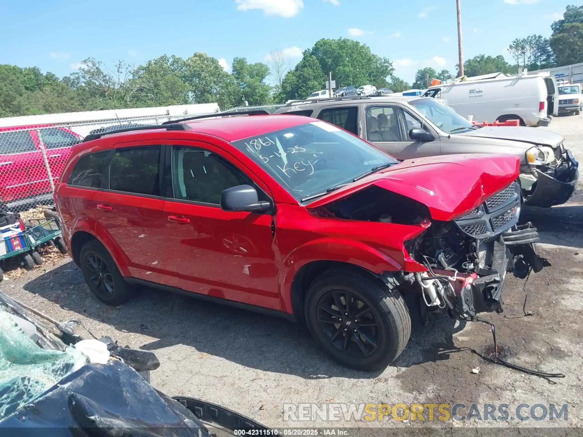 13 Photograph of a damaged car 3C4PDCAB7LT271861 DODGE JOURNEY 2020