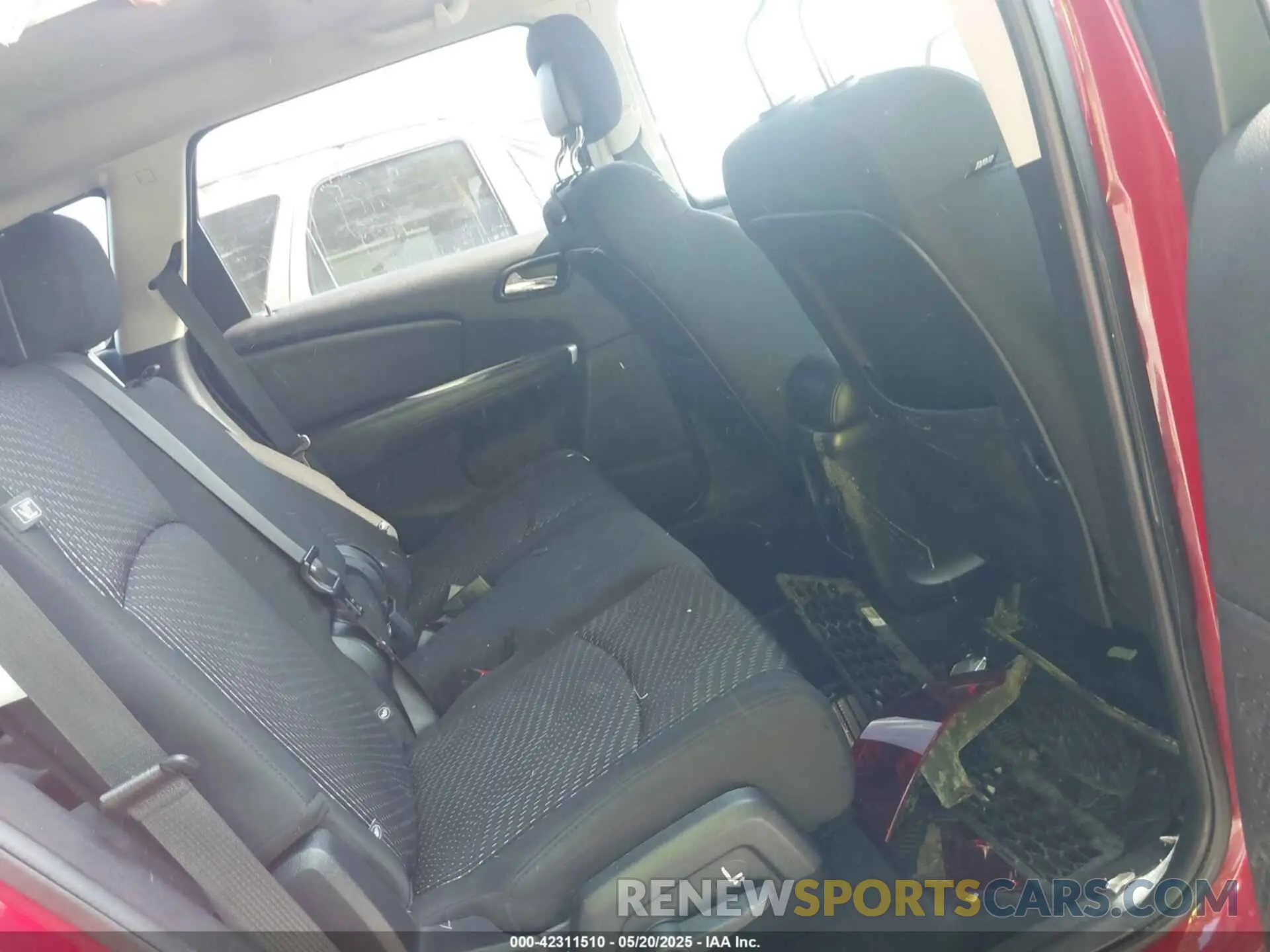 8 Photograph of a damaged car 3C4PDCAB7LT271861 DODGE JOURNEY 2020