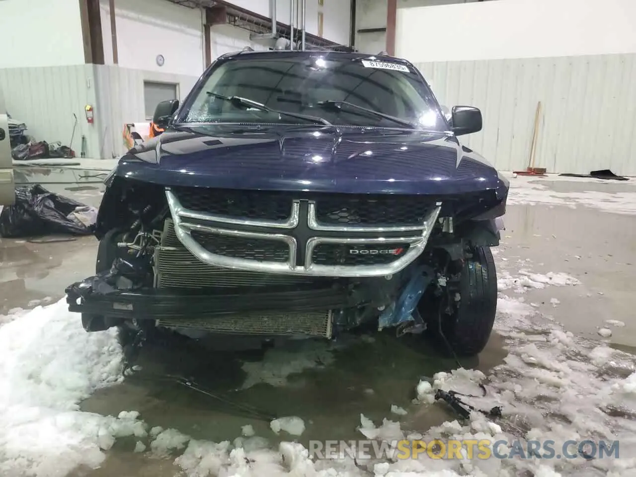 5 Photograph of a damaged car 3C4PDCAB8LT263669 DODGE JOURNEY 2020