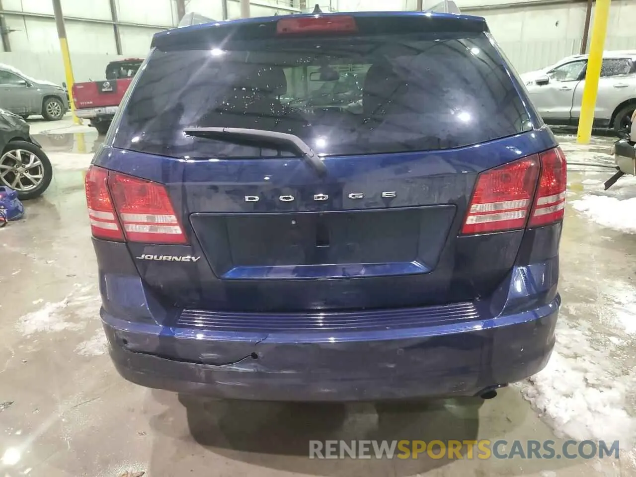 6 Photograph of a damaged car 3C4PDCAB8LT263669 DODGE JOURNEY 2020