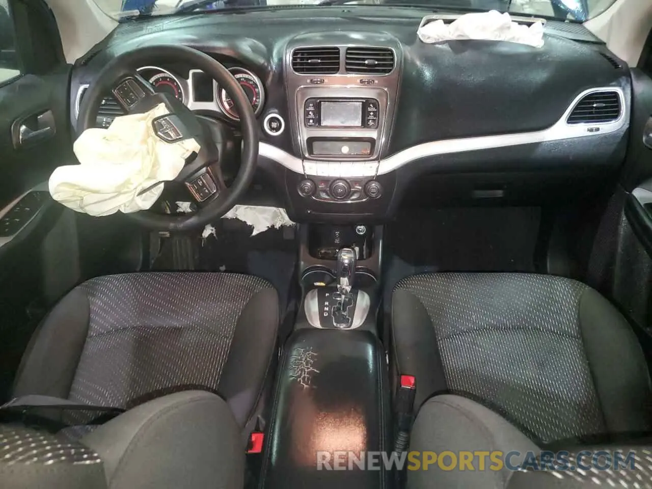 8 Photograph of a damaged car 3C4PDCAB8LT263669 DODGE JOURNEY 2020