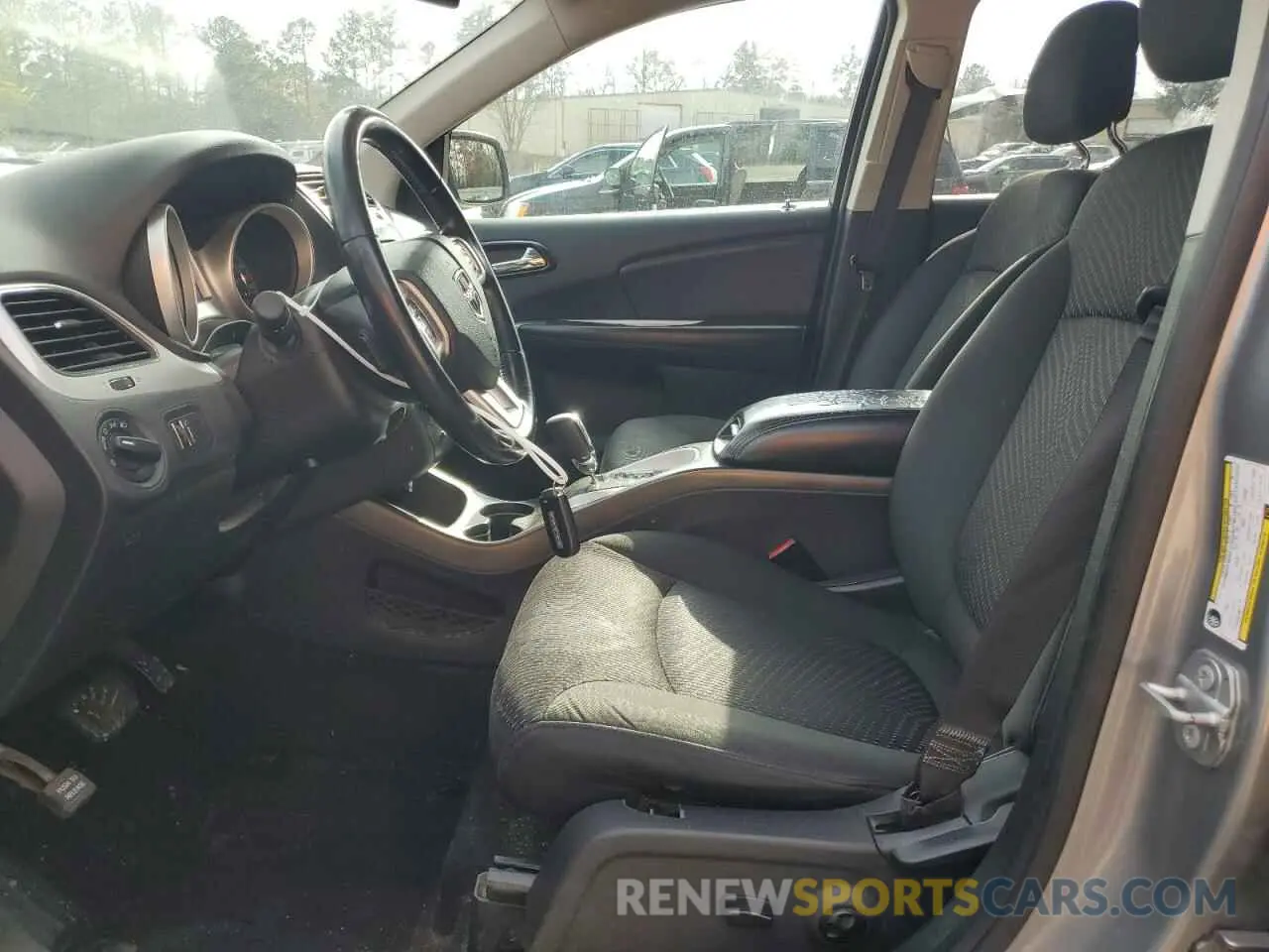 7 Photograph of a damaged car 3C4PDCAB8LT269231 DODGE JOURNEY 2020