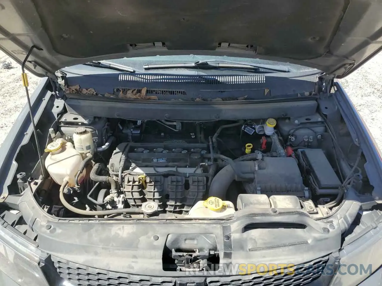 12 Photograph of a damaged car 3C4PDCAB8LT275871 DODGE JOURNEY 2020
