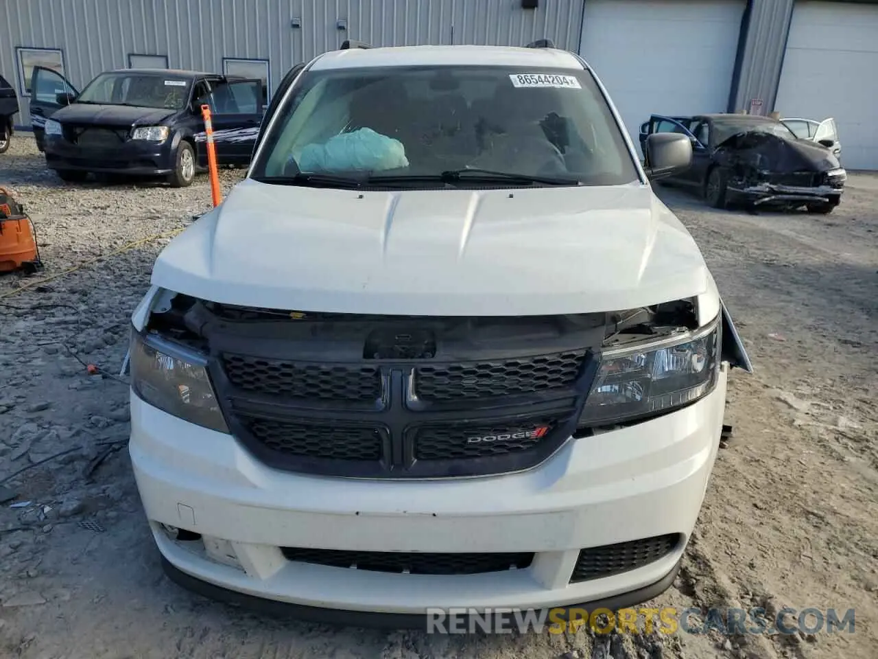 5 Photograph of a damaged car 3C4PDCAB9LT180283 DODGE JOURNEY 2020