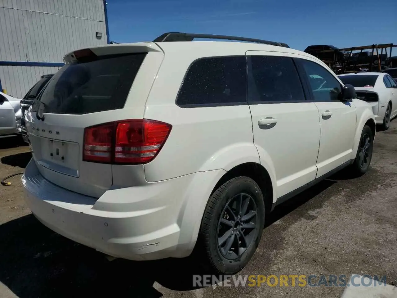 3 Photograph of a damaged car 3C4PDCAB9LT237145 DODGE JOURNEY 2020
