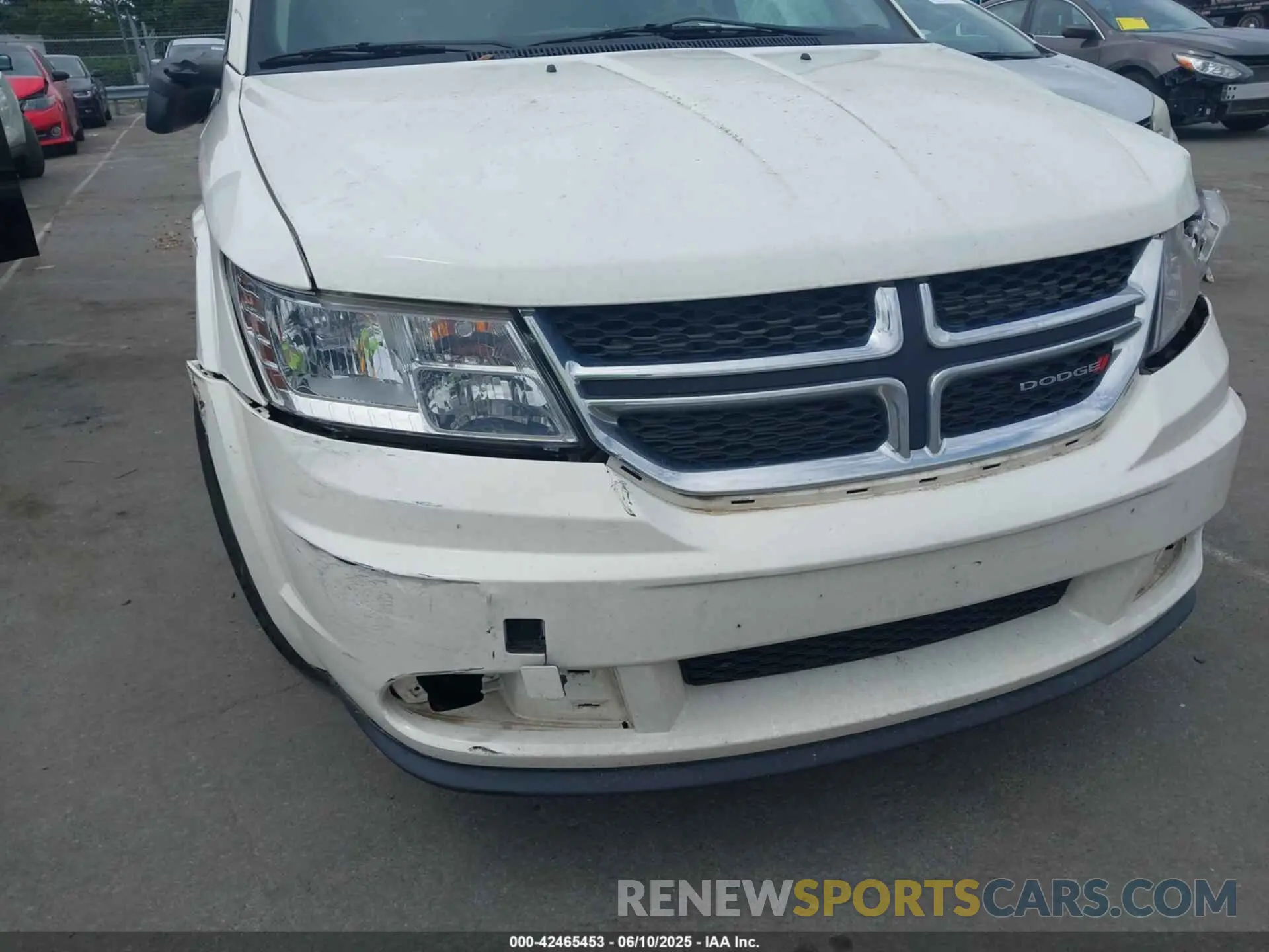 6 Photograph of a damaged car 3C4PDCAB9LT243513 DODGE JOURNEY 2020