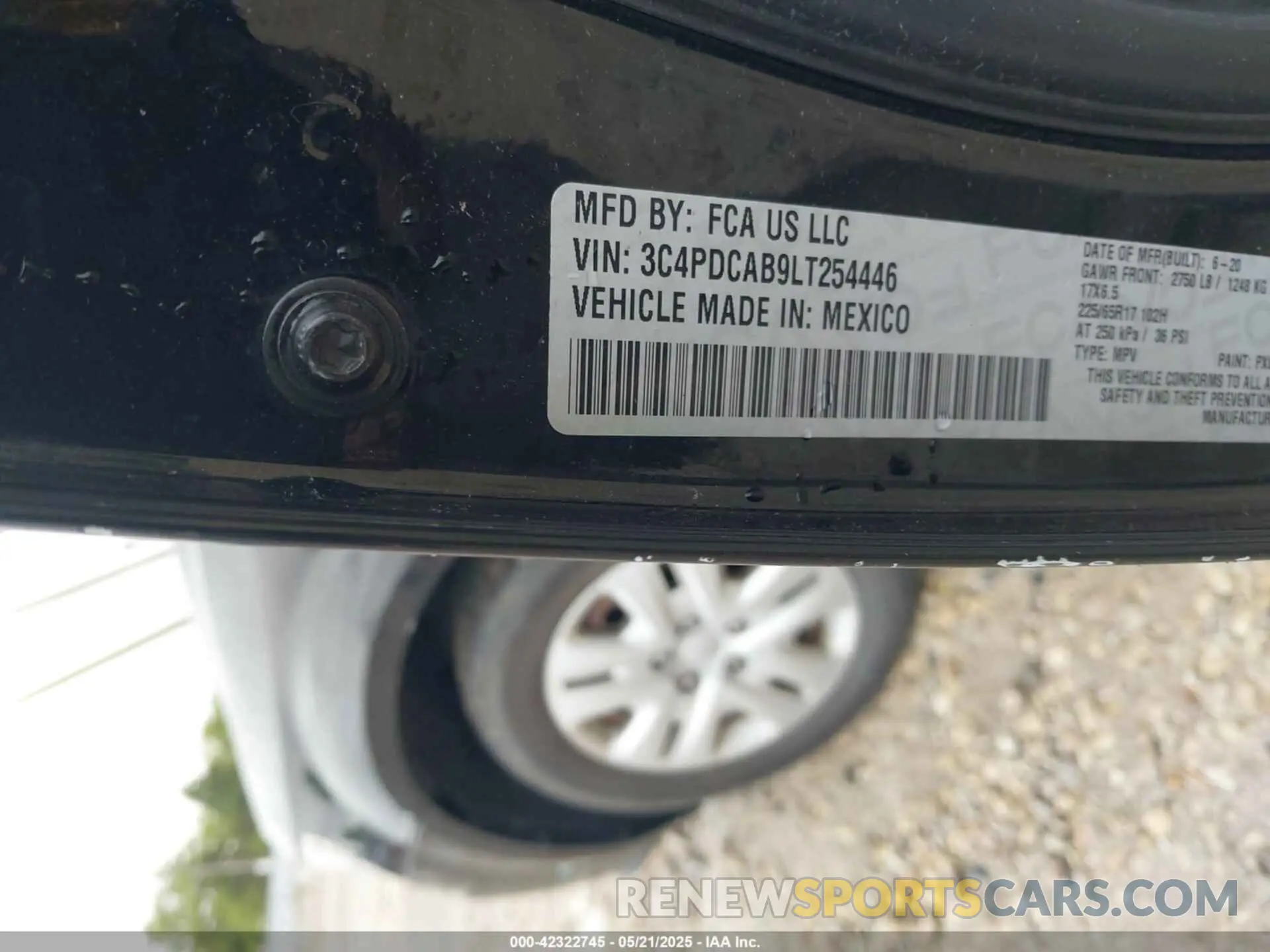 9 Photograph of a damaged car 3C4PDCAB9LT254446 DODGE JOURNEY 2020