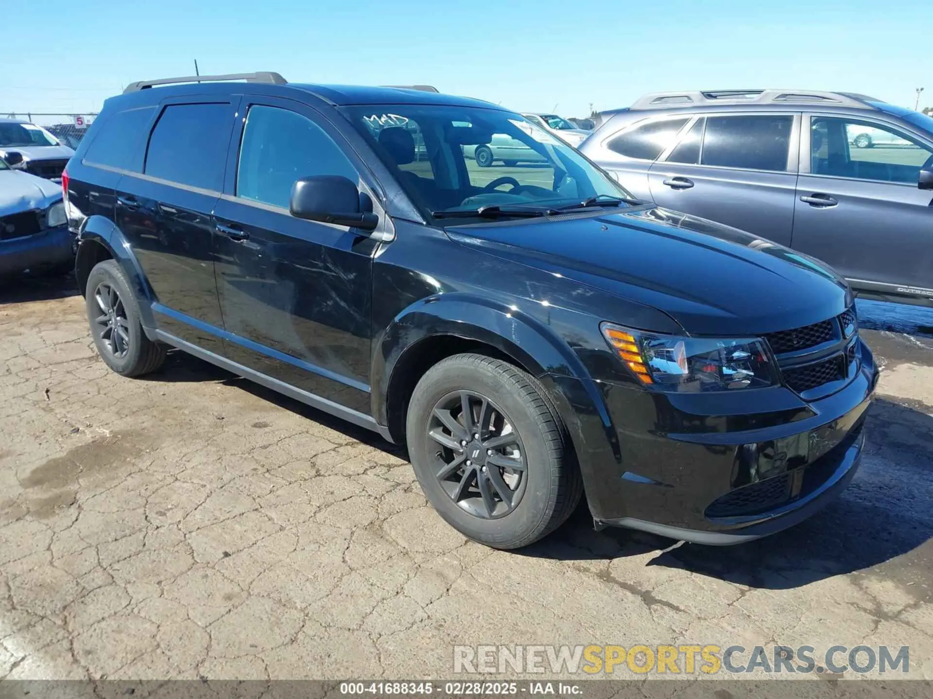 1 Photograph of a damaged car 3C4PDCAB9LT261820 DODGE JOURNEY 2020