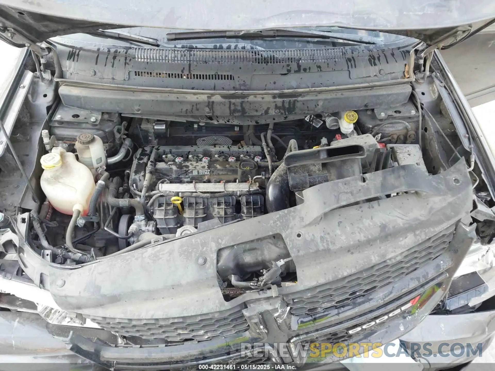 10 Photograph of a damaged car 3C4PDCAB9LT264426 DODGE JOURNEY 2020