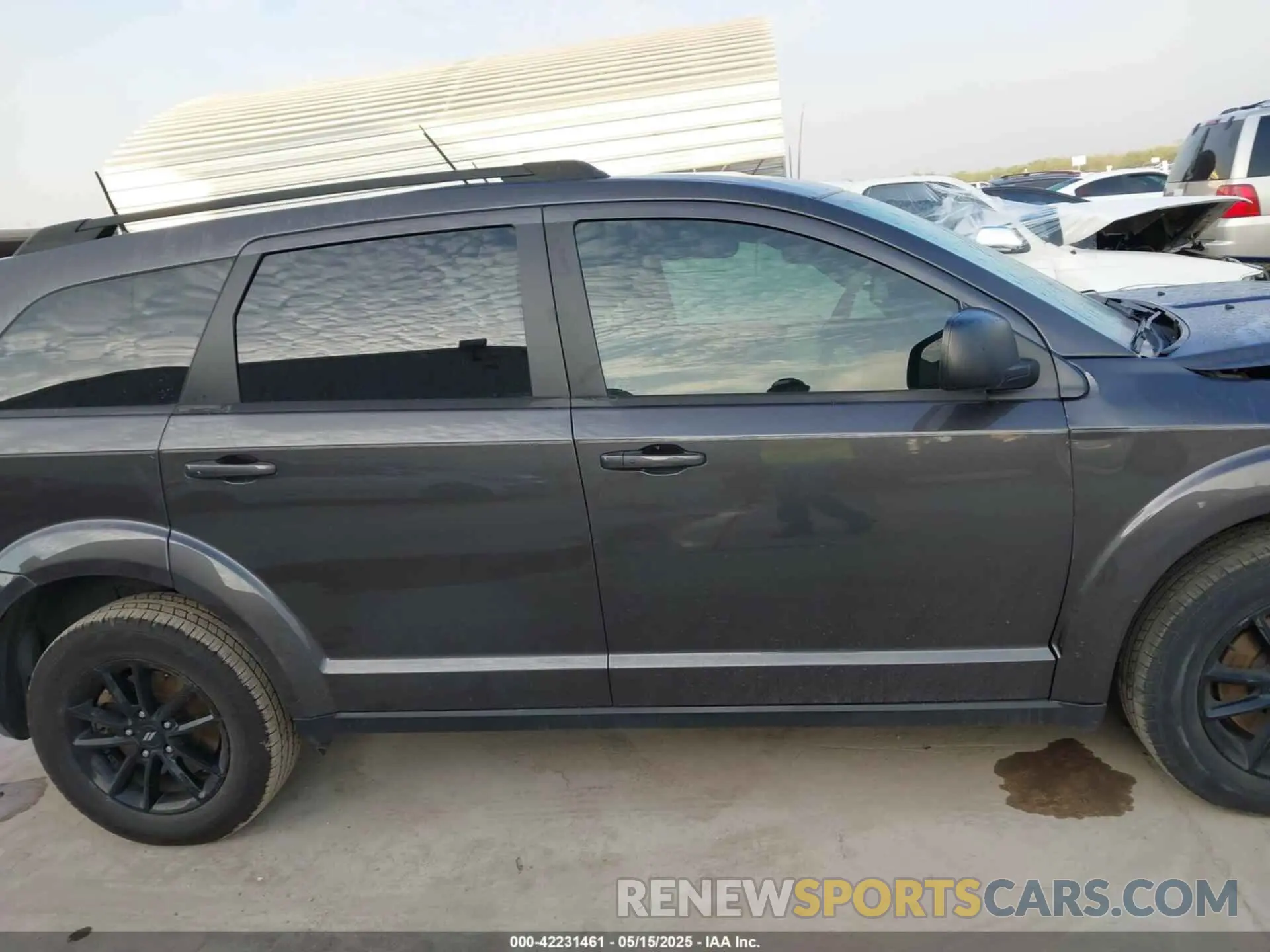 13 Photograph of a damaged car 3C4PDCAB9LT264426 DODGE JOURNEY 2020