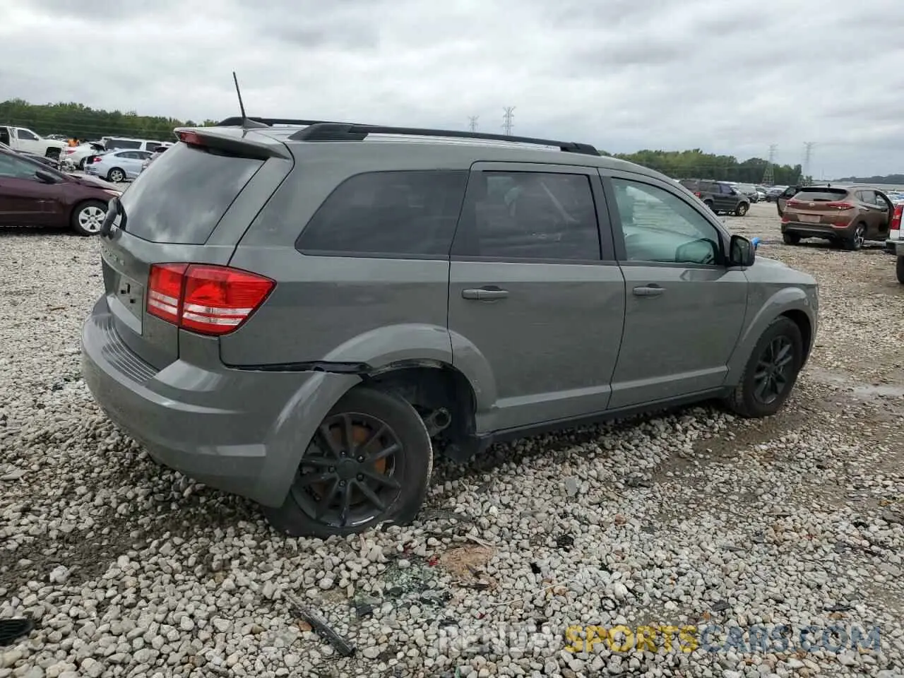 3 Photograph of a damaged car 3C4PDCAB9LT276902 DODGE JOURNEY 2020
