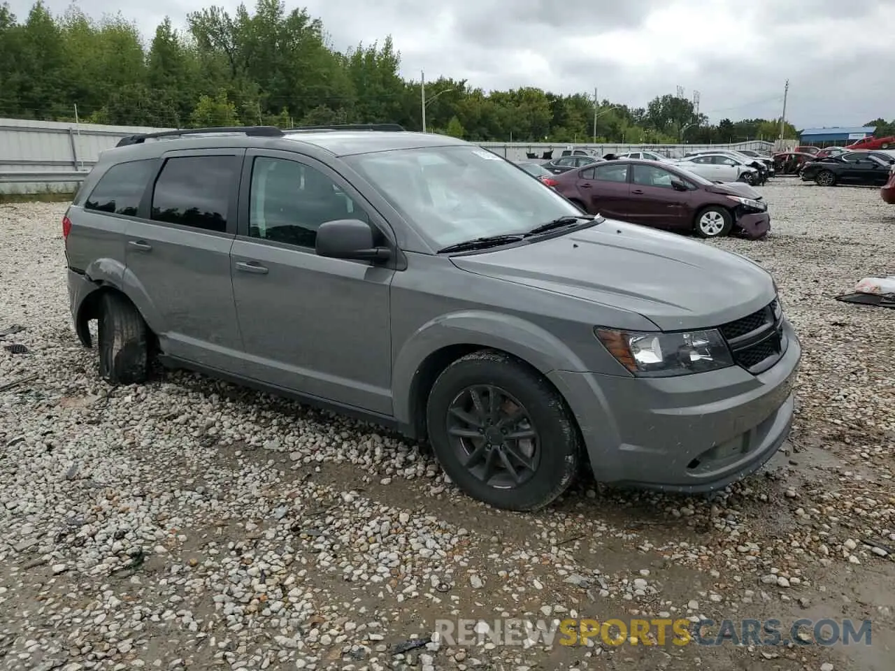 4 Photograph of a damaged car 3C4PDCAB9LT276902 DODGE JOURNEY 2020