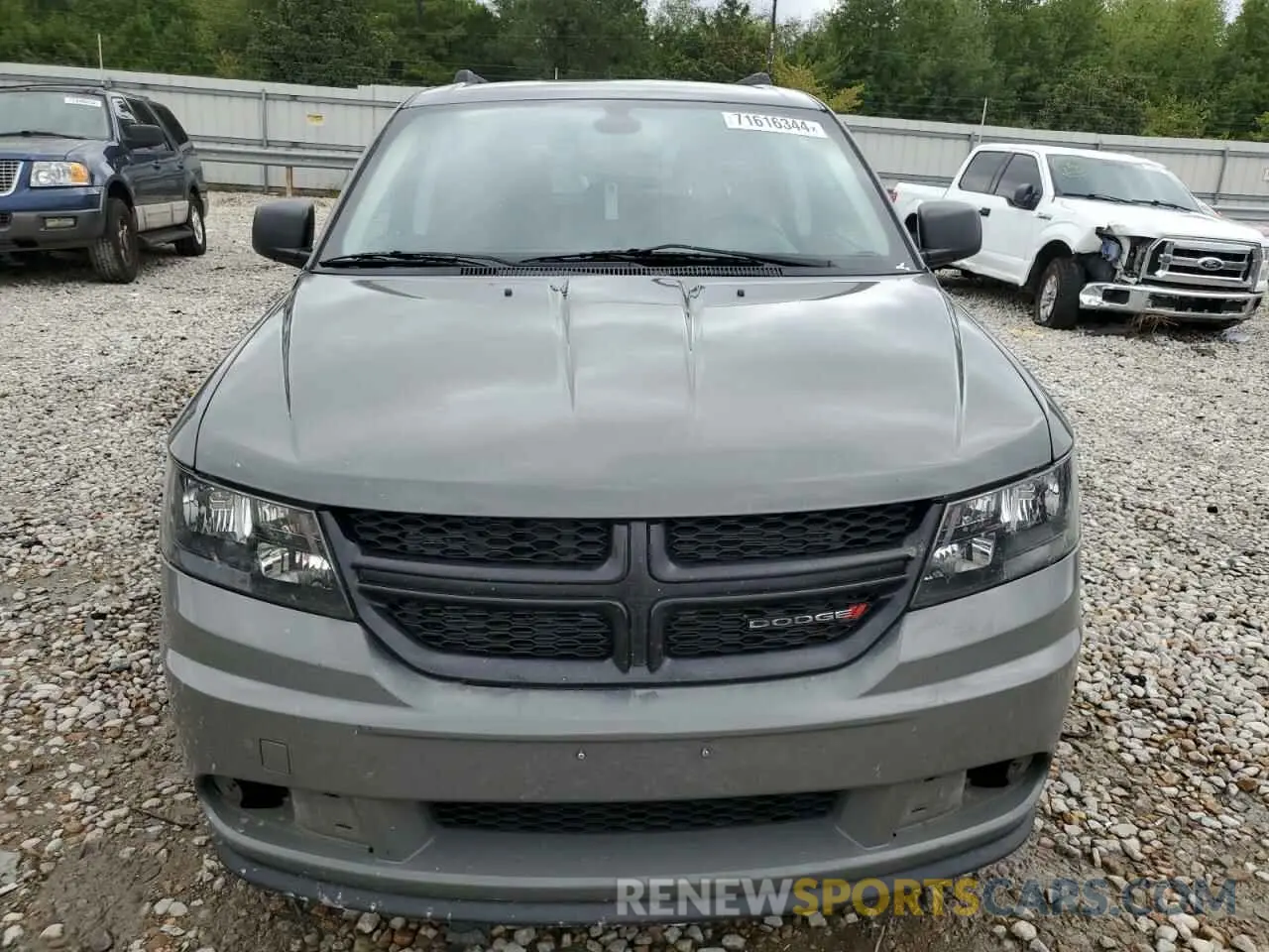 5 Photograph of a damaged car 3C4PDCAB9LT276902 DODGE JOURNEY 2020