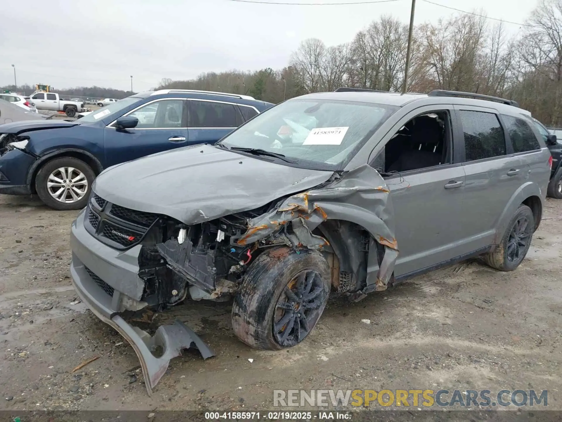 6 Photograph of a damaged car 3C4PDCABXLT181166 DODGE JOURNEY 2020
