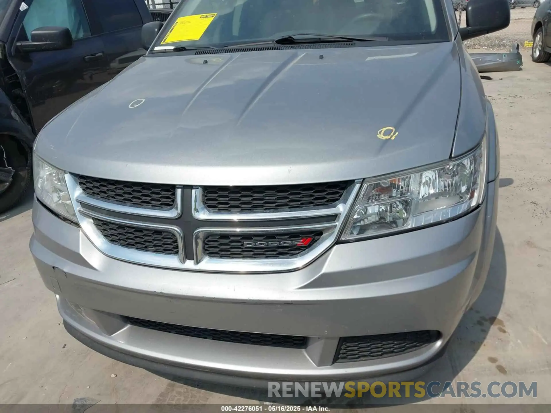 21 Photograph of a damaged car 3C4PDCABXLT250907 DODGE JOURNEY 2020
