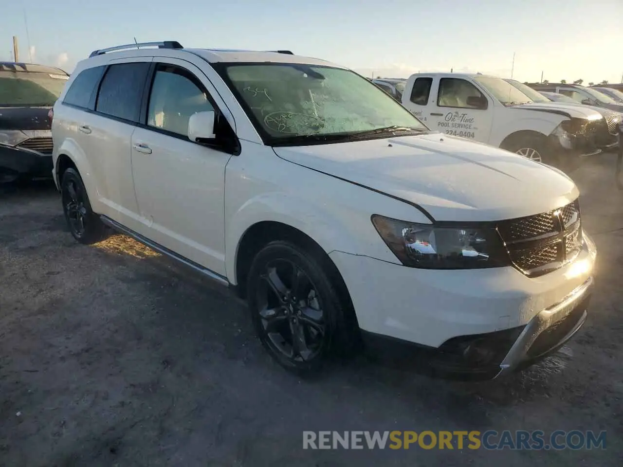 4 Photograph of a damaged car 3C4PDCGB0LT188277 DODGE JOURNEY 2020