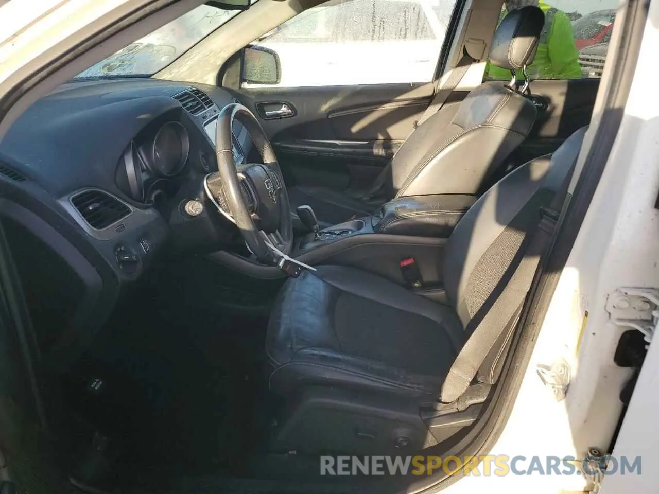 7 Photograph of a damaged car 3C4PDCGB0LT188277 DODGE JOURNEY 2020