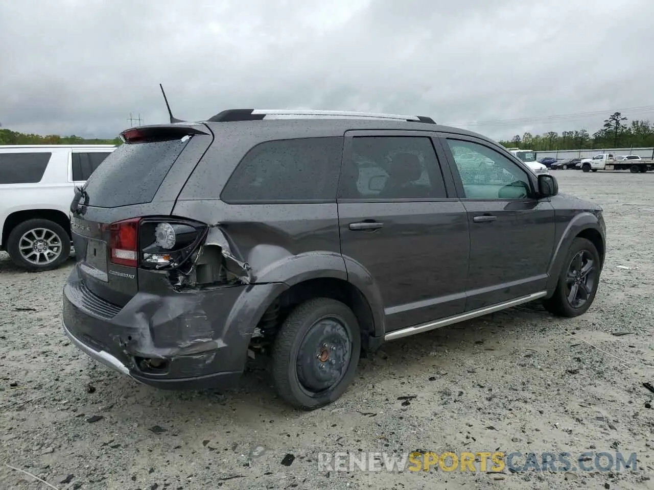 3 Photograph of a damaged car 3C4PDCGB4LT188282 DODGE JOURNEY 2020