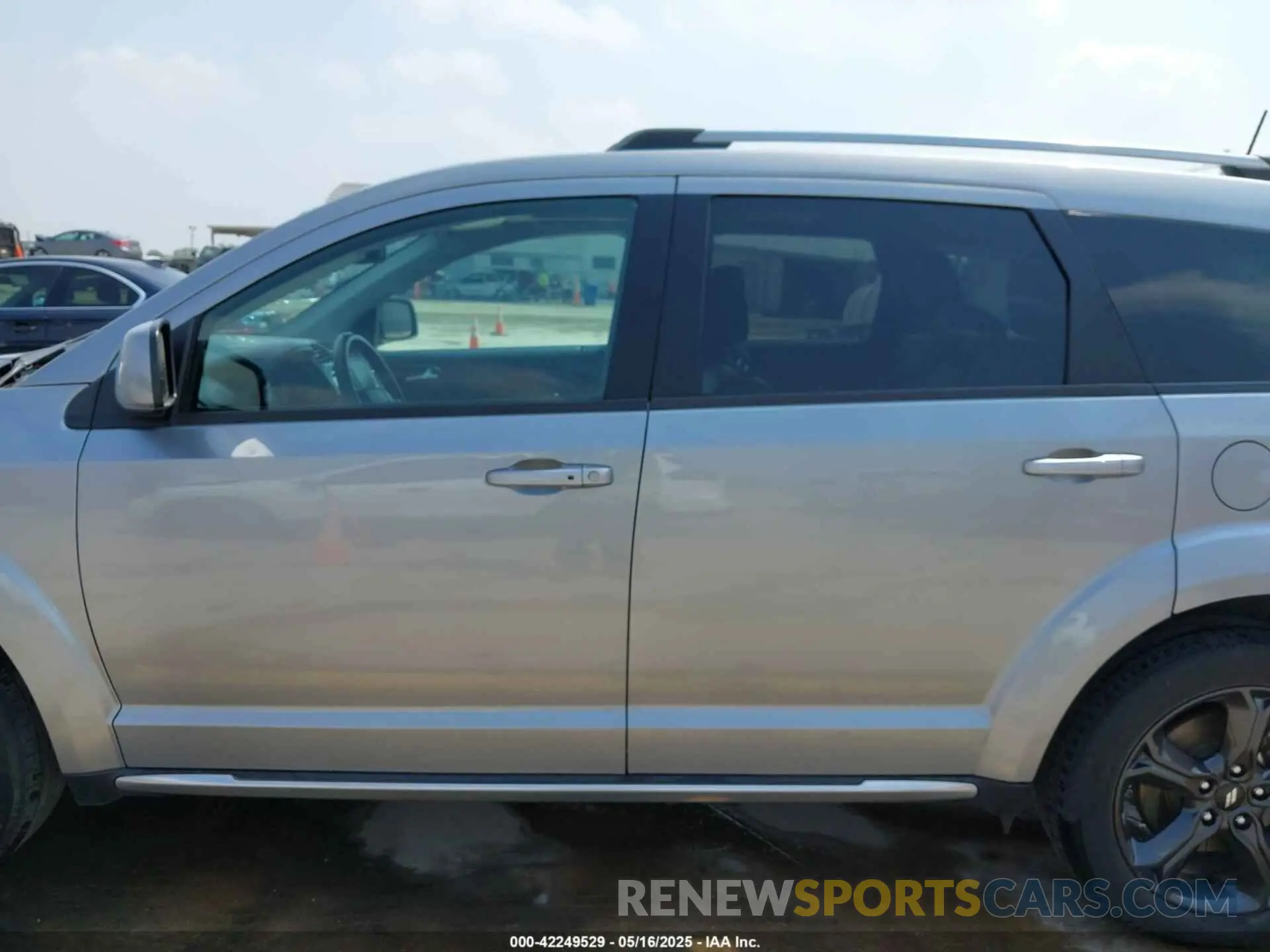 14 Photograph of a damaged car 3C4PDCGB4LT231678 DODGE JOURNEY 2020