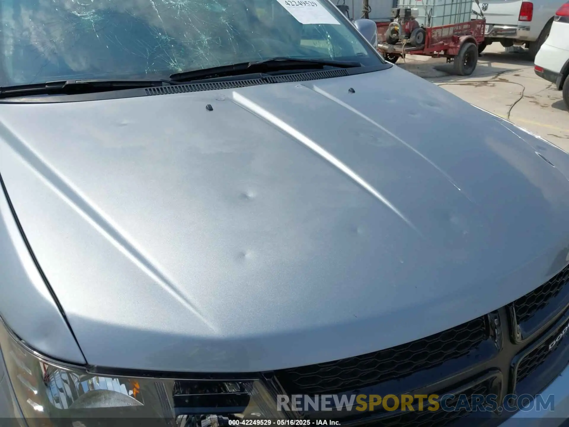 17 Photograph of a damaged car 3C4PDCGB4LT231678 DODGE JOURNEY 2020