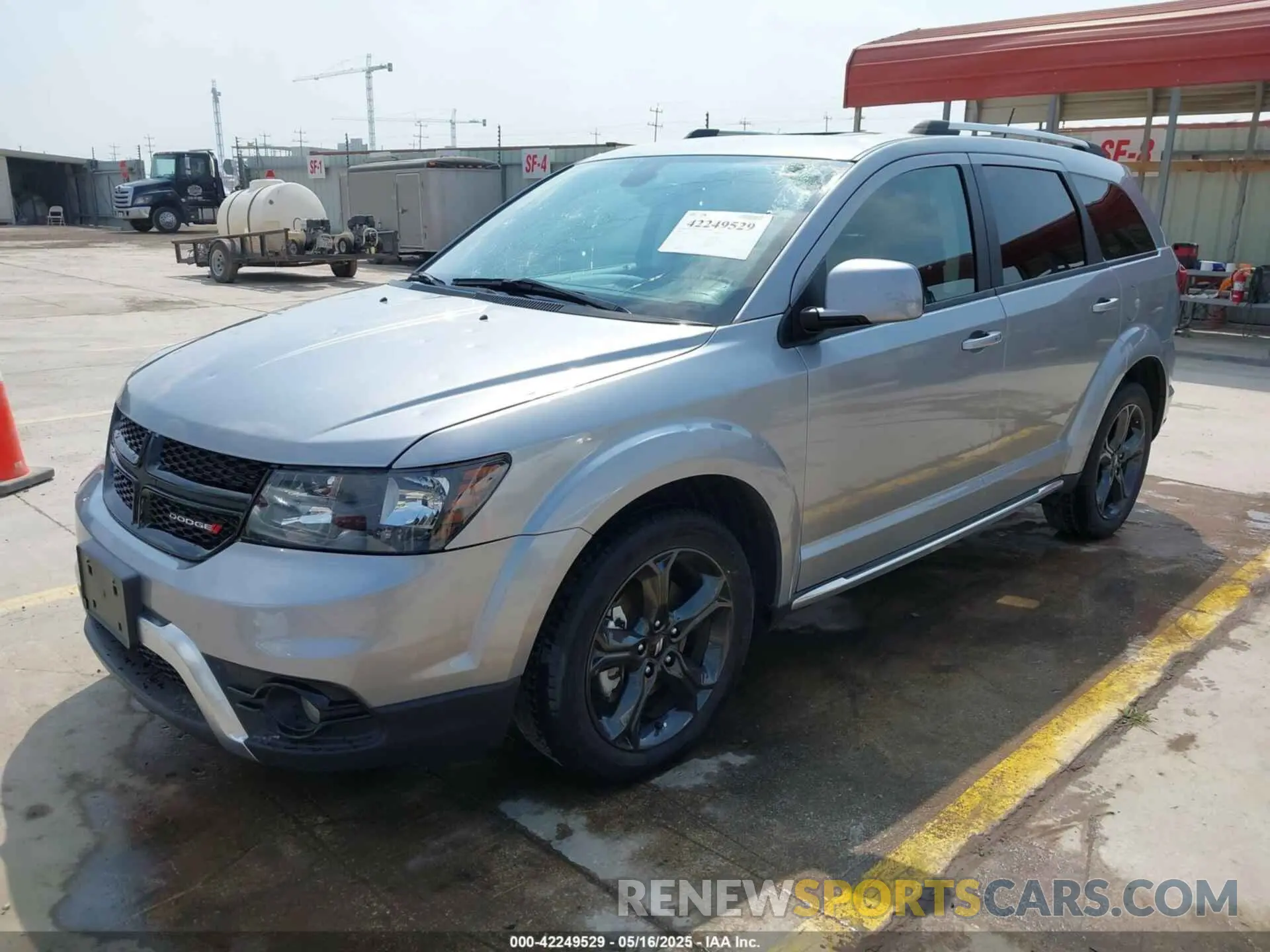 2 Photograph of a damaged car 3C4PDCGB4LT231678 DODGE JOURNEY 2020