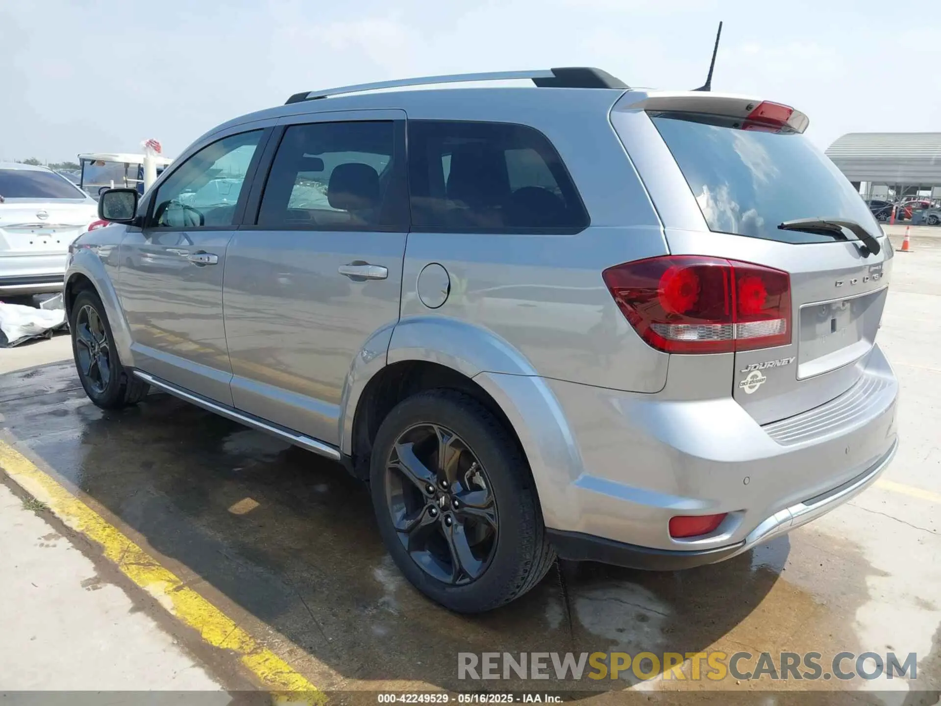 3 Photograph of a damaged car 3C4PDCGB4LT231678 DODGE JOURNEY 2020