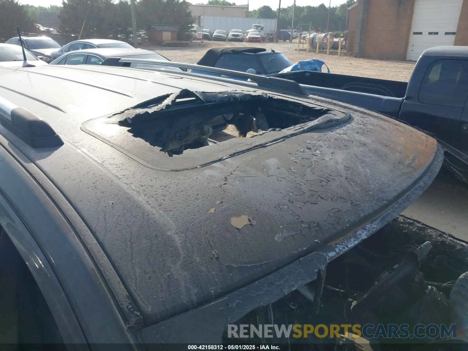 14 Photograph of a damaged car 3C4PDCGB4LT264468 DODGE JOURNEY 2020