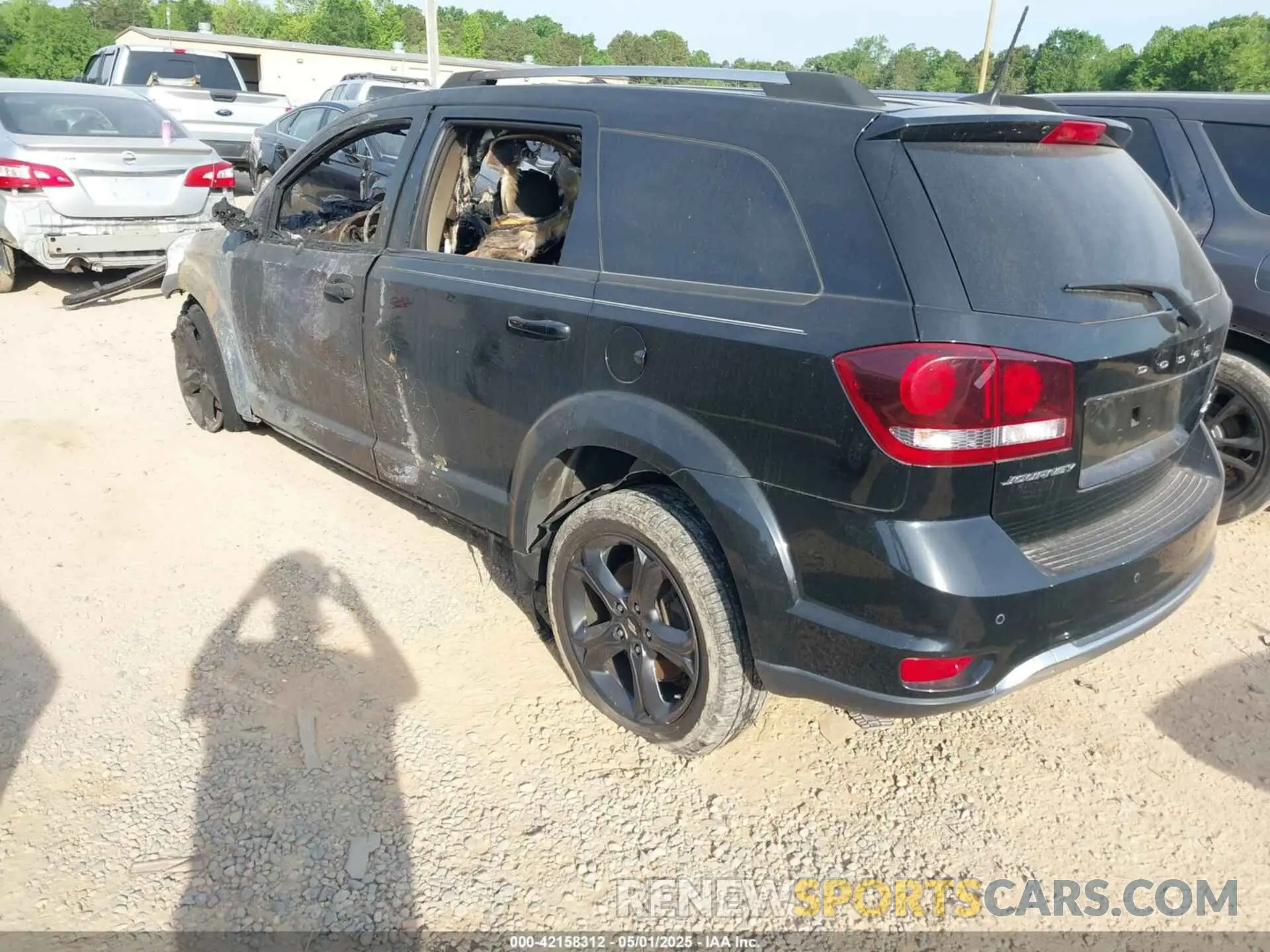 3 Photograph of a damaged car 3C4PDCGB4LT264468 DODGE JOURNEY 2020