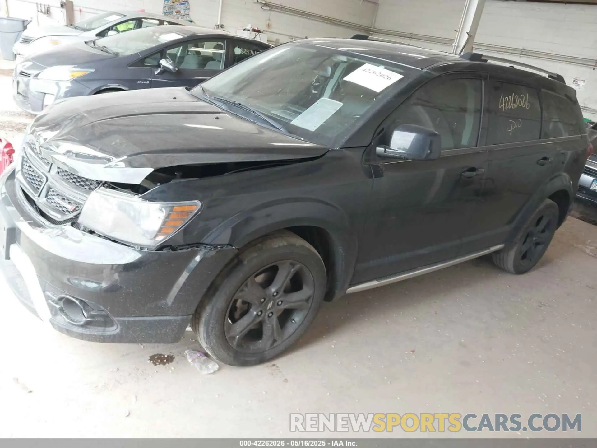 2 Photograph of a damaged car 3C4PDCGB5LT188789 DODGE JOURNEY 2020