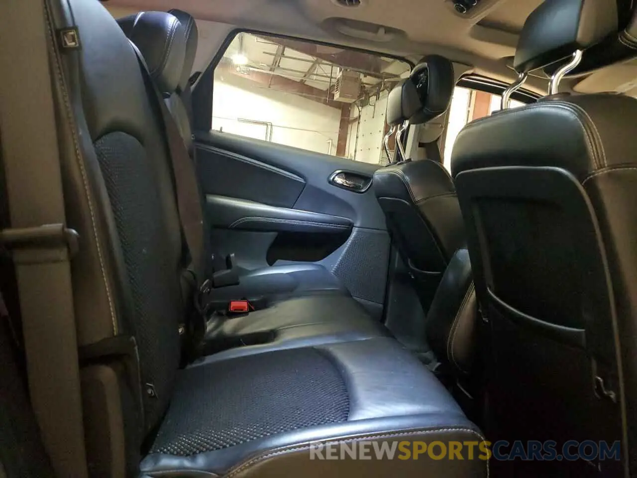 11 Photograph of a damaged car 3C4PDCGB5LT226019 DODGE JOURNEY 2020