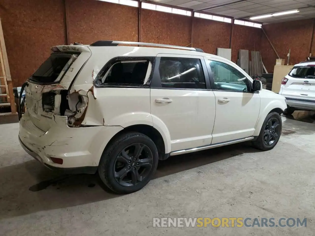 3 Photograph of a damaged car 3C4PDCGB6LT225753 DODGE JOURNEY 2020