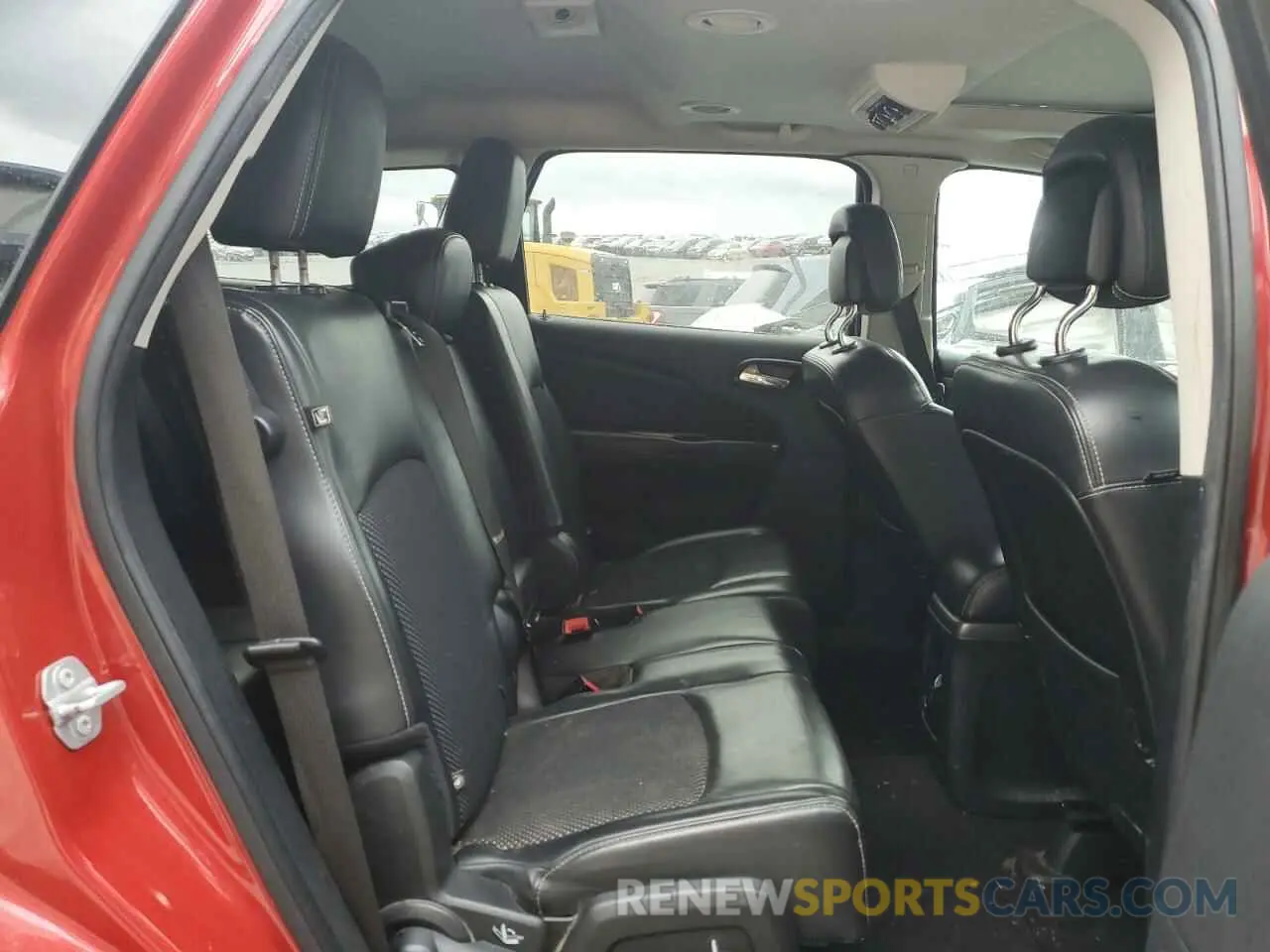 11 Photograph of a damaged car 3C4PDCGB7LT206421 DODGE JOURNEY 2020