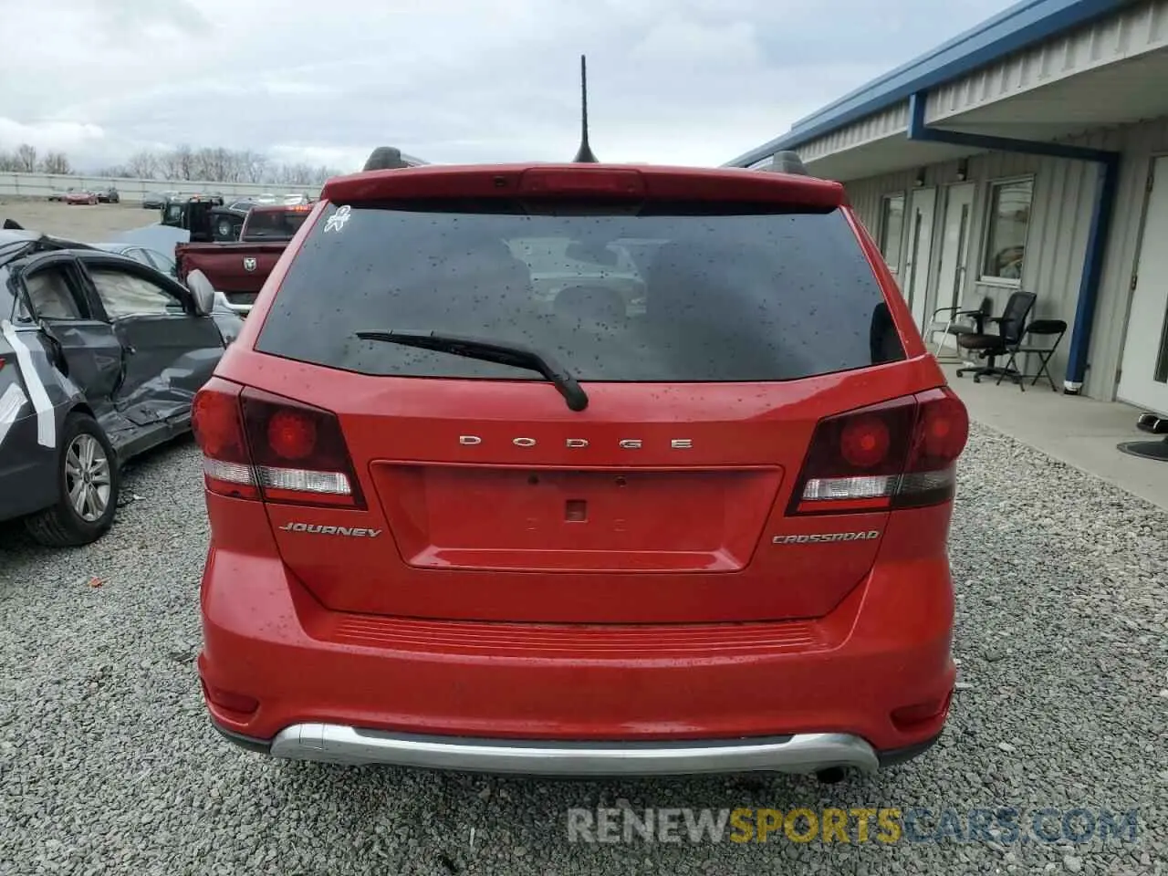 6 Photograph of a damaged car 3C4PDCGB7LT206421 DODGE JOURNEY 2020