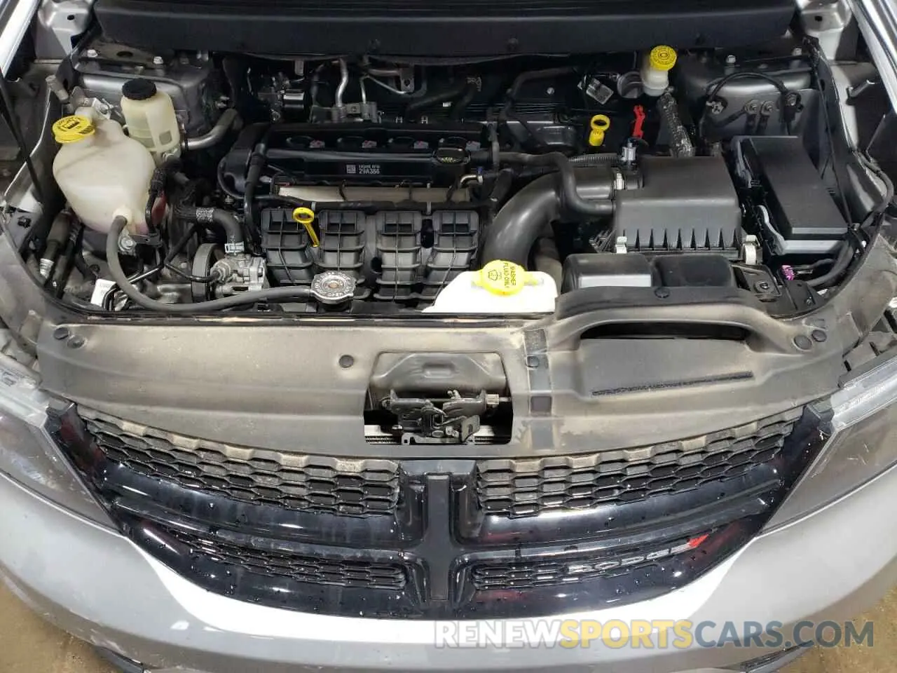 12 Photograph of a damaged car 3C4PDCGB8LT270239 DODGE JOURNEY 2020