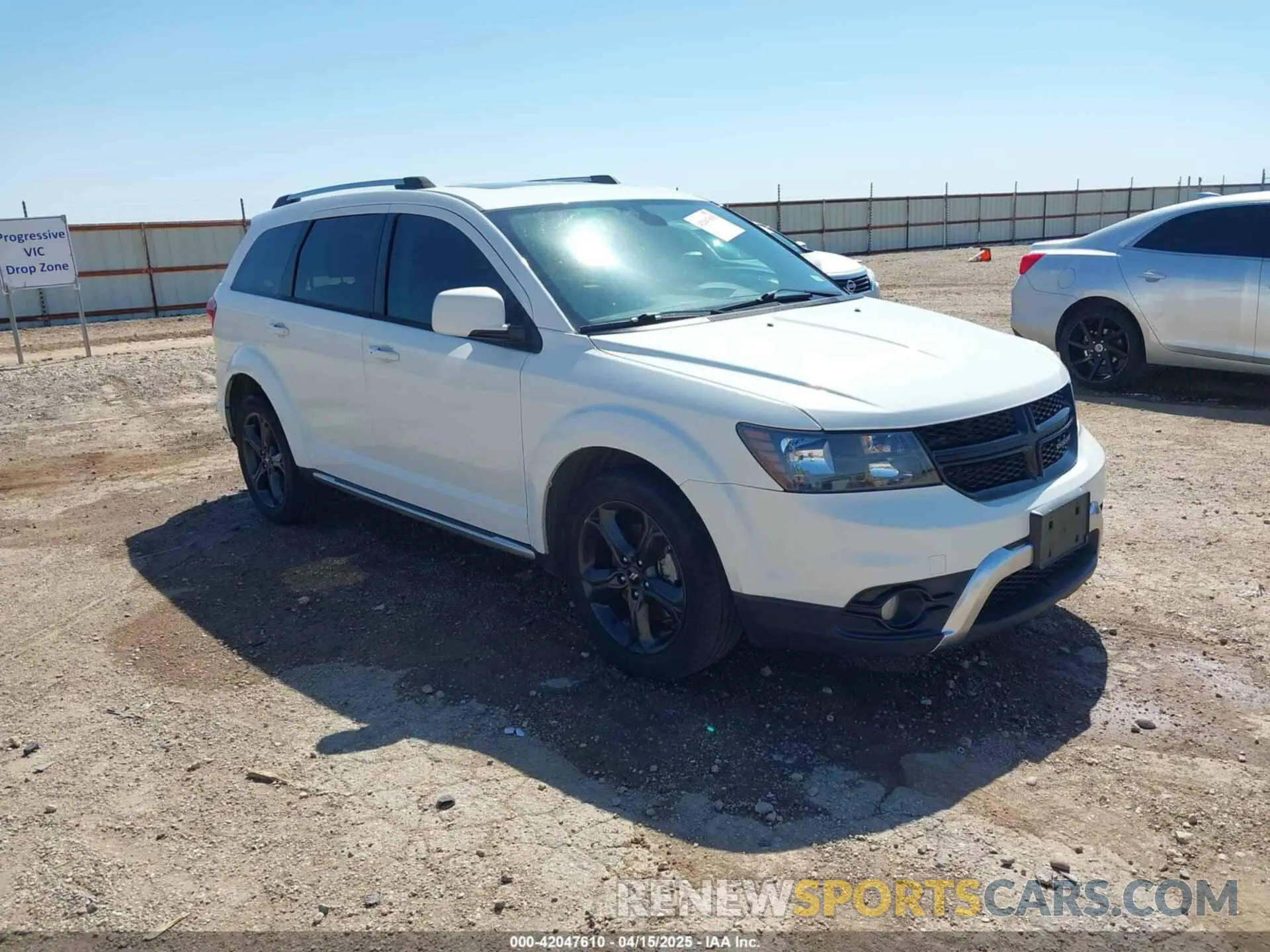 1 Photograph of a damaged car 3C4PDCGB9LT206615 DODGE JOURNEY 2020