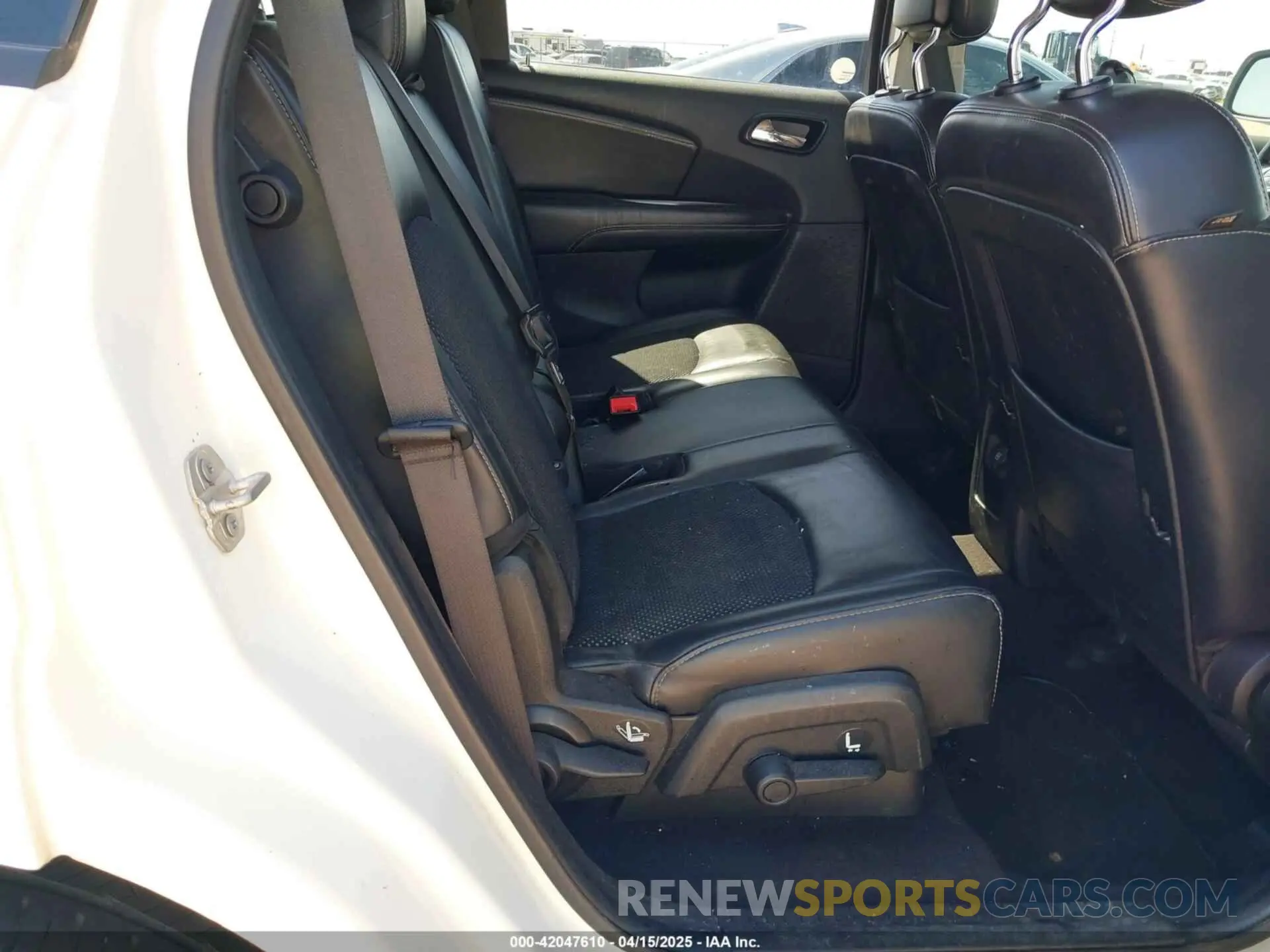 8 Photograph of a damaged car 3C4PDCGB9LT206615 DODGE JOURNEY 2020