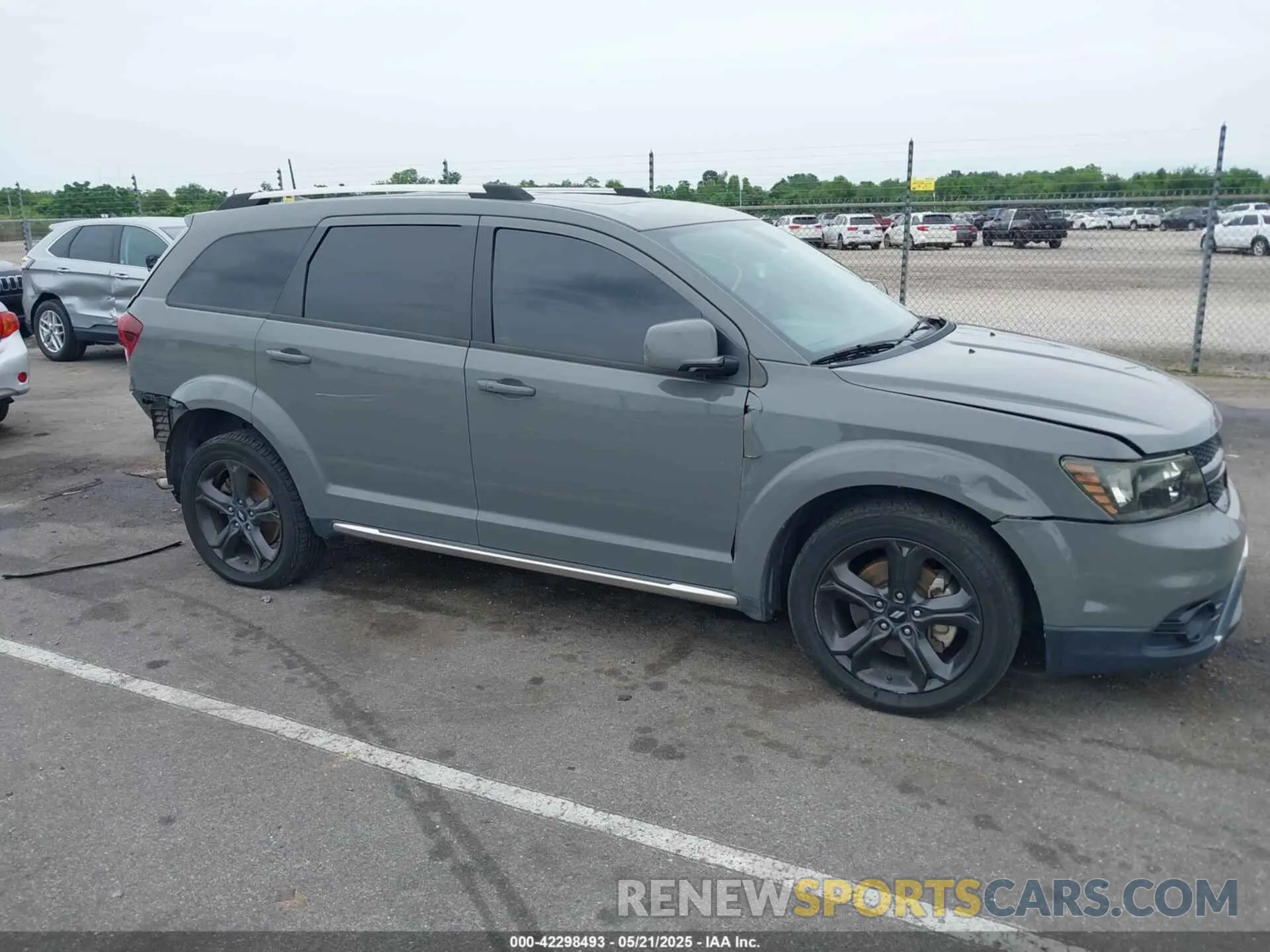 14 Photograph of a damaged car 3C4PDCGBOLT212660 DODGE JOURNEY 2020