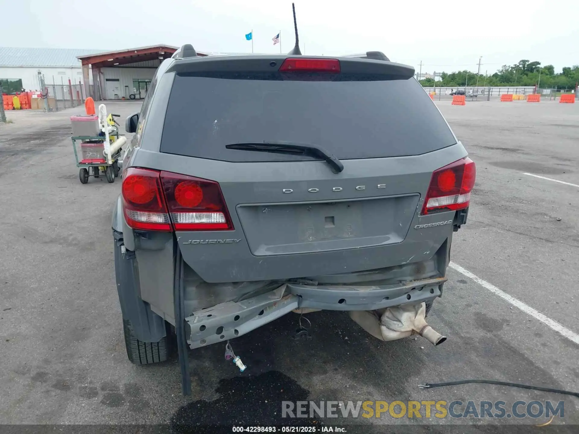 17 Photograph of a damaged car 3C4PDCGBOLT212660 DODGE JOURNEY 2020