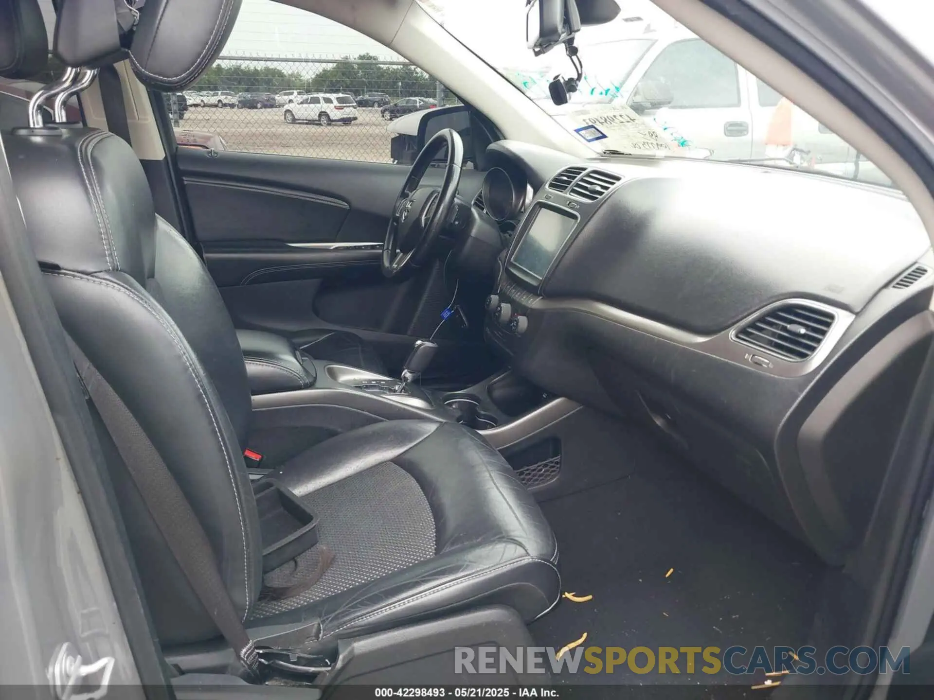 5 Photograph of a damaged car 3C4PDCGBOLT212660 DODGE JOURNEY 2020