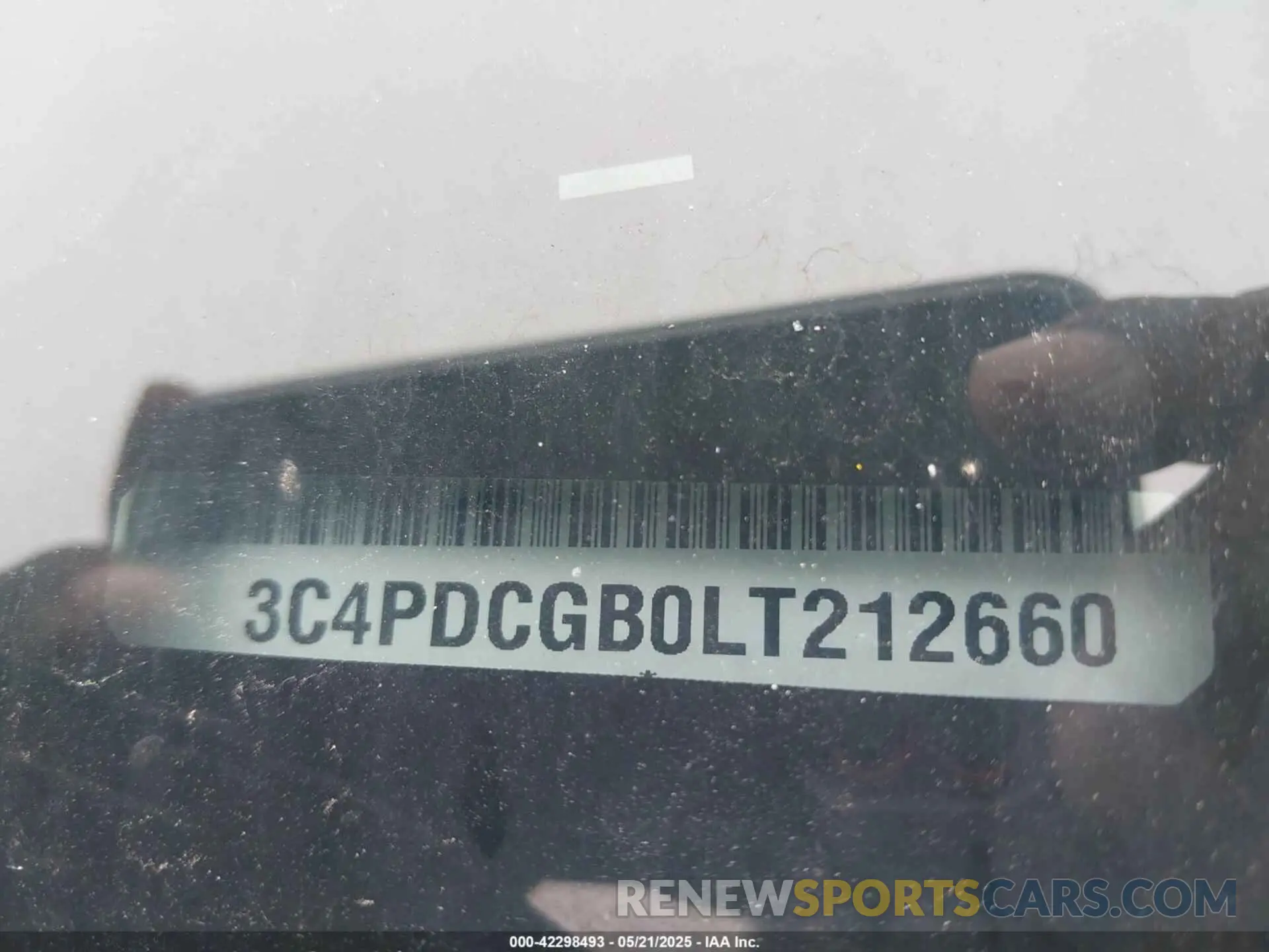 9 Photograph of a damaged car 3C4PDCGBOLT212660 DODGE JOURNEY 2020