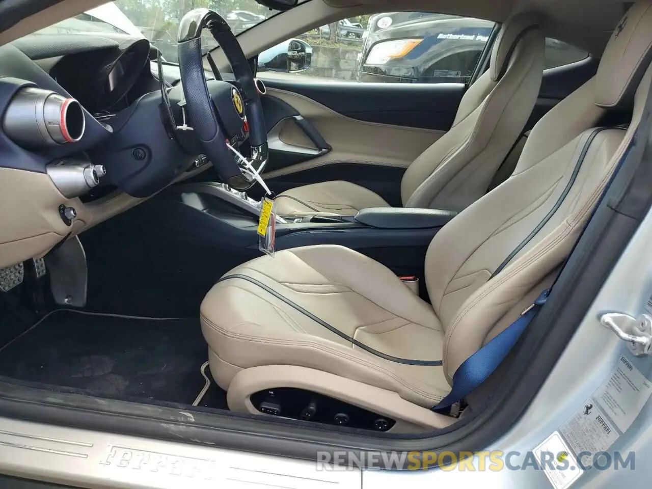 7 Photograph of a damaged car ZFF83CLA1K0238914 FERRARI 812 2019