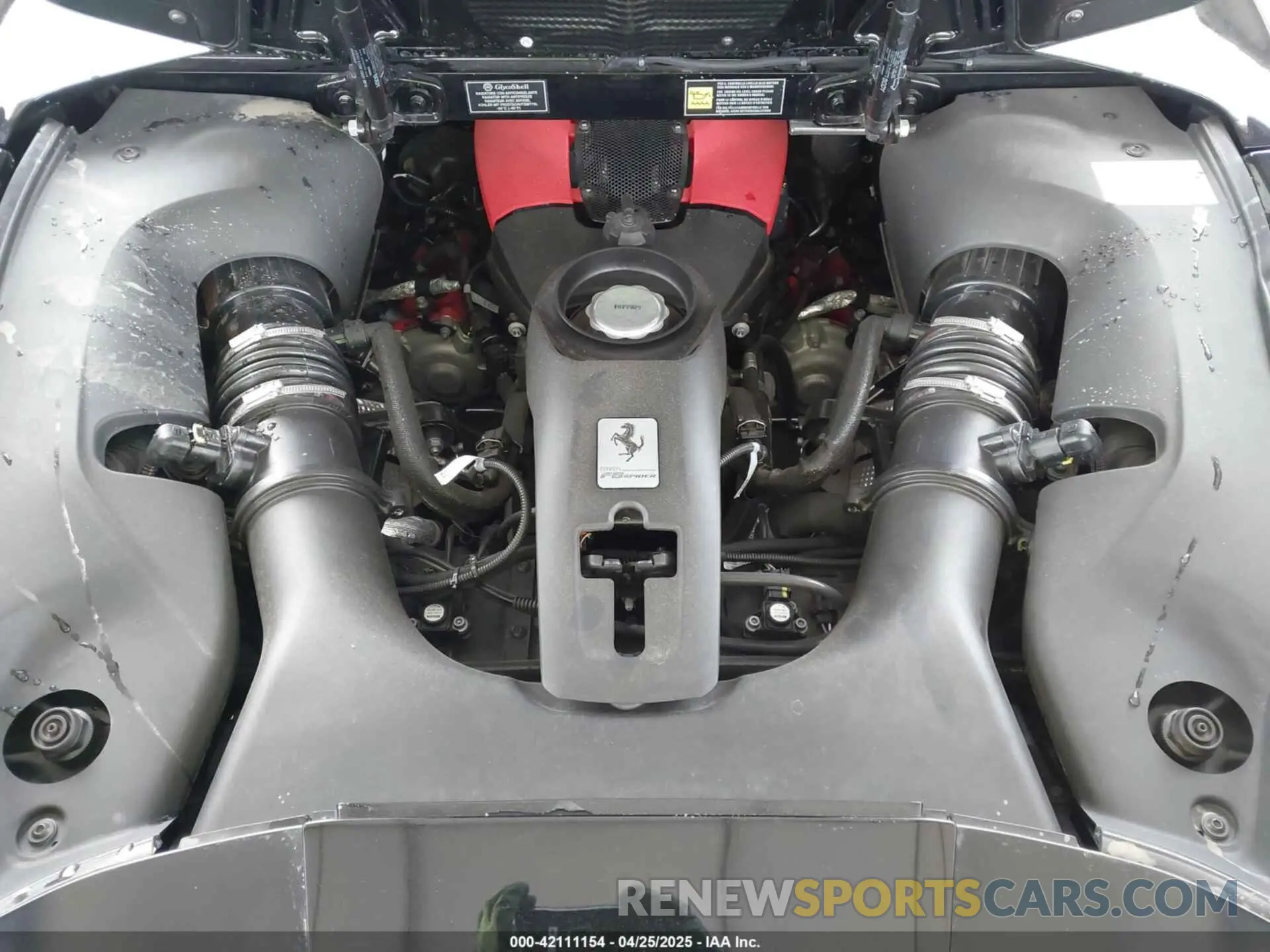 10 Photograph of a damaged car ZFF93LMA4N0277116 FERRARI F8 SPIDER 2022