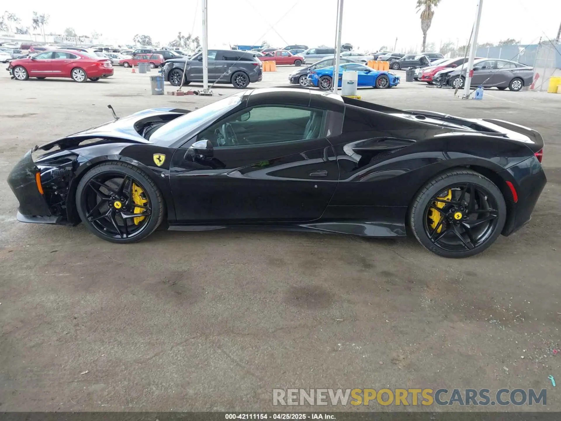 14 Photograph of a damaged car ZFF93LMA4N0277116 FERRARI F8 SPIDER 2022