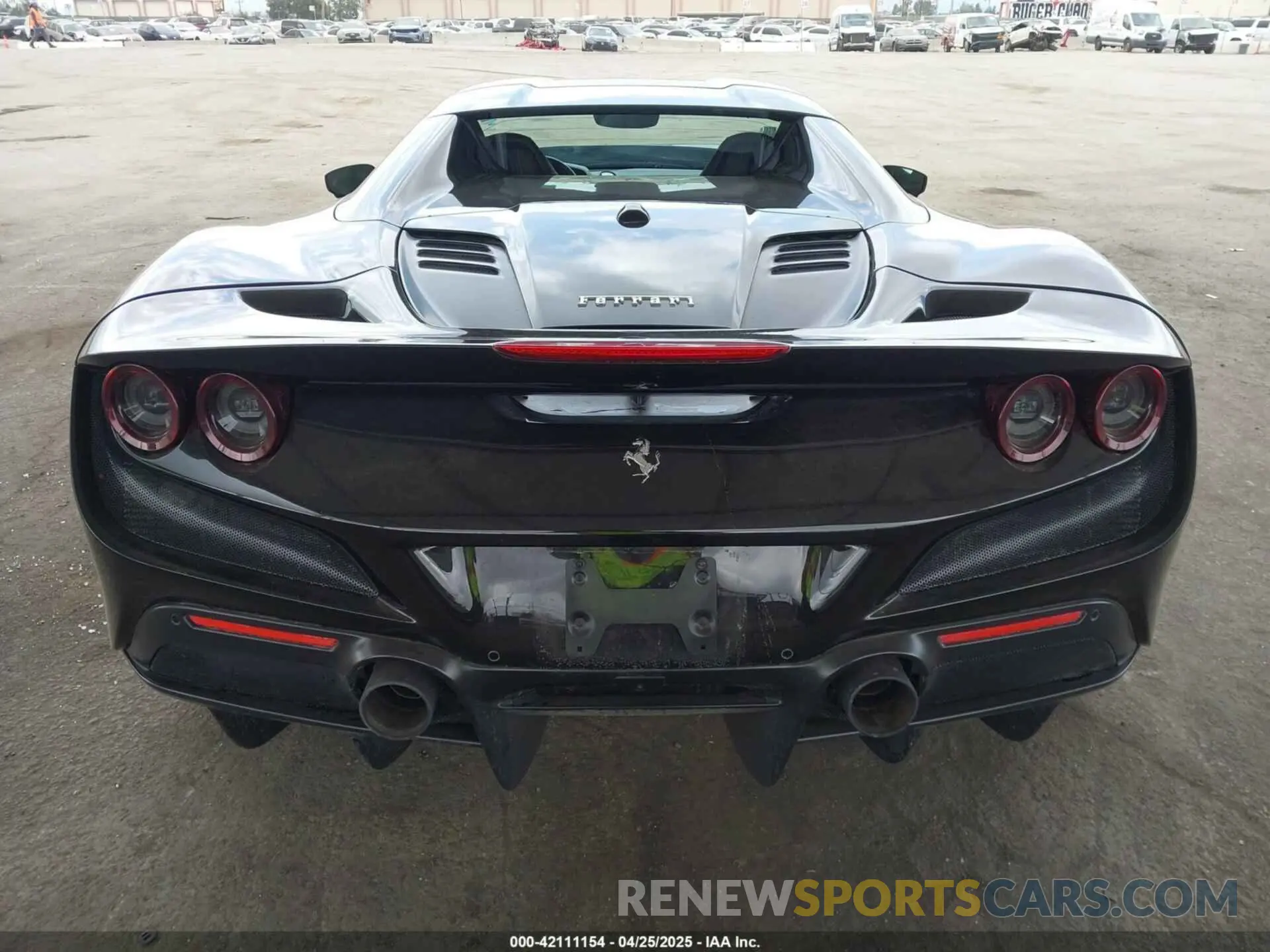 16 Photograph of a damaged car ZFF93LMA4N0277116 FERRARI F8 SPIDER 2022