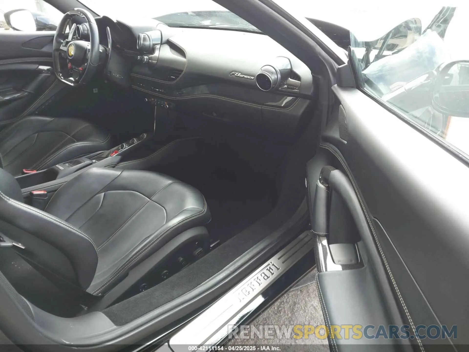 5 Photograph of a damaged car ZFF93LMA4N0277116 FERRARI F8 SPIDER 2022