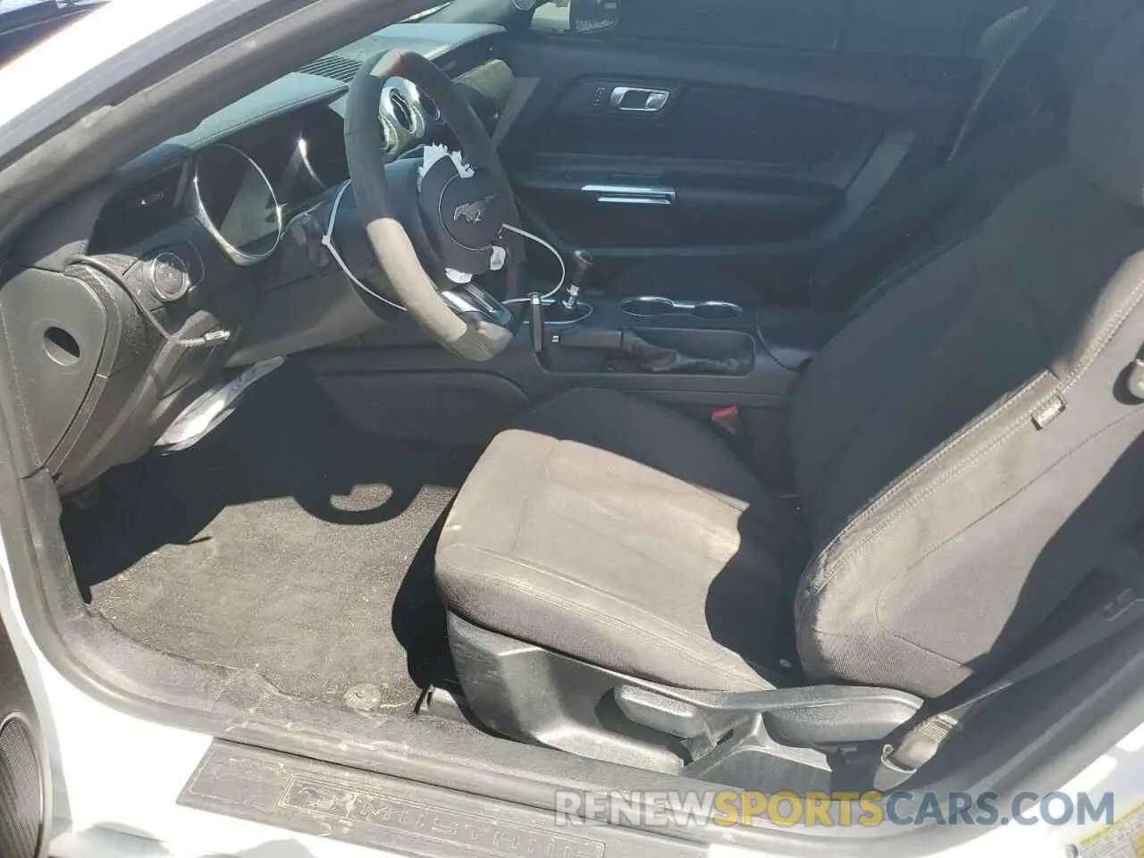 7 Фотография поврежденного автомобиля 1FA6P8TH1K5135831 FORD ALL Models 2019