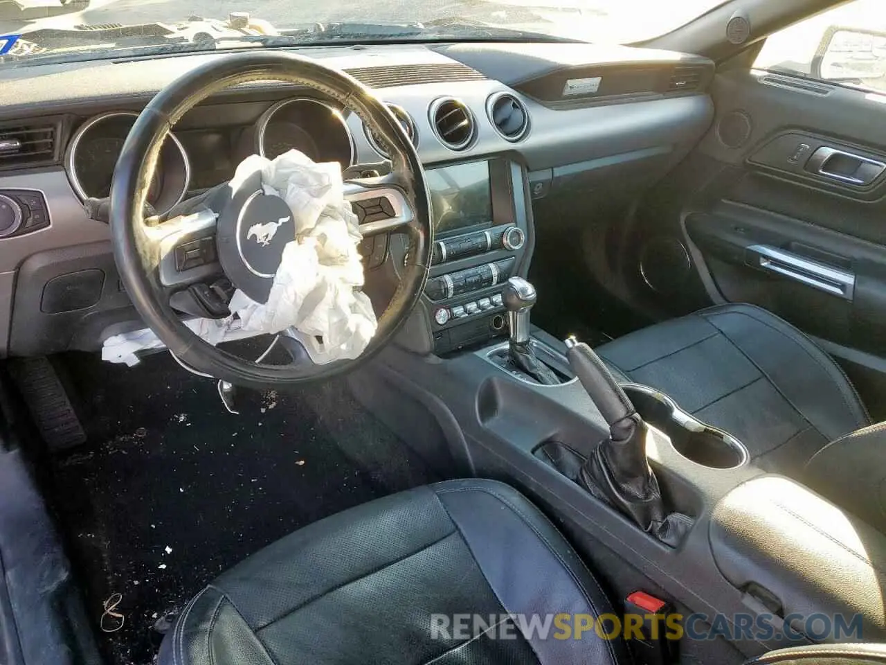 8 Фотография поврежденного автомобиля 1FATP8UH0K5104233 FORD ALL Models 2019